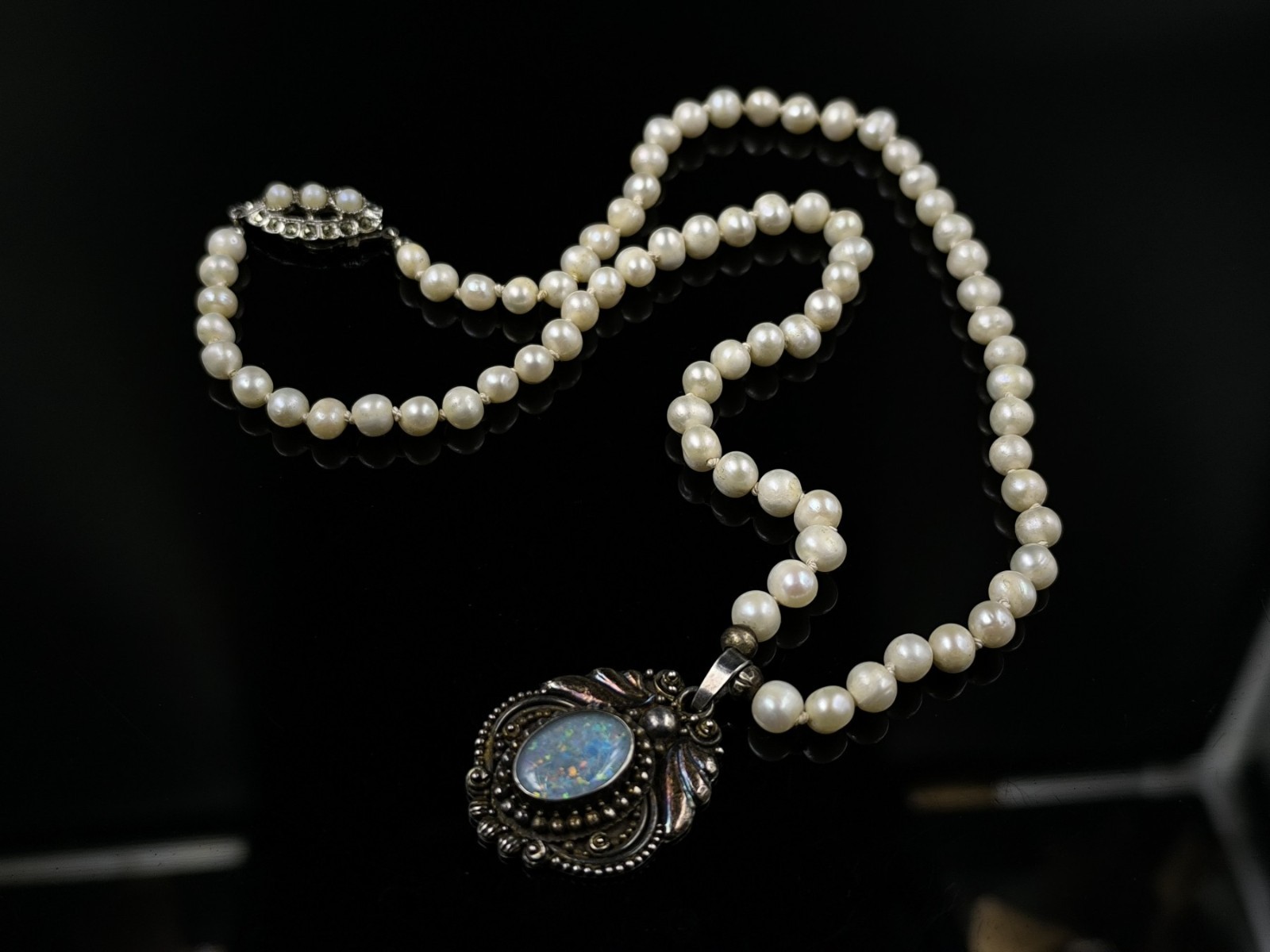 Vintage Cultured Pearl Necklace 925 Silver Natural Opal Pendant Marcasite Clasp