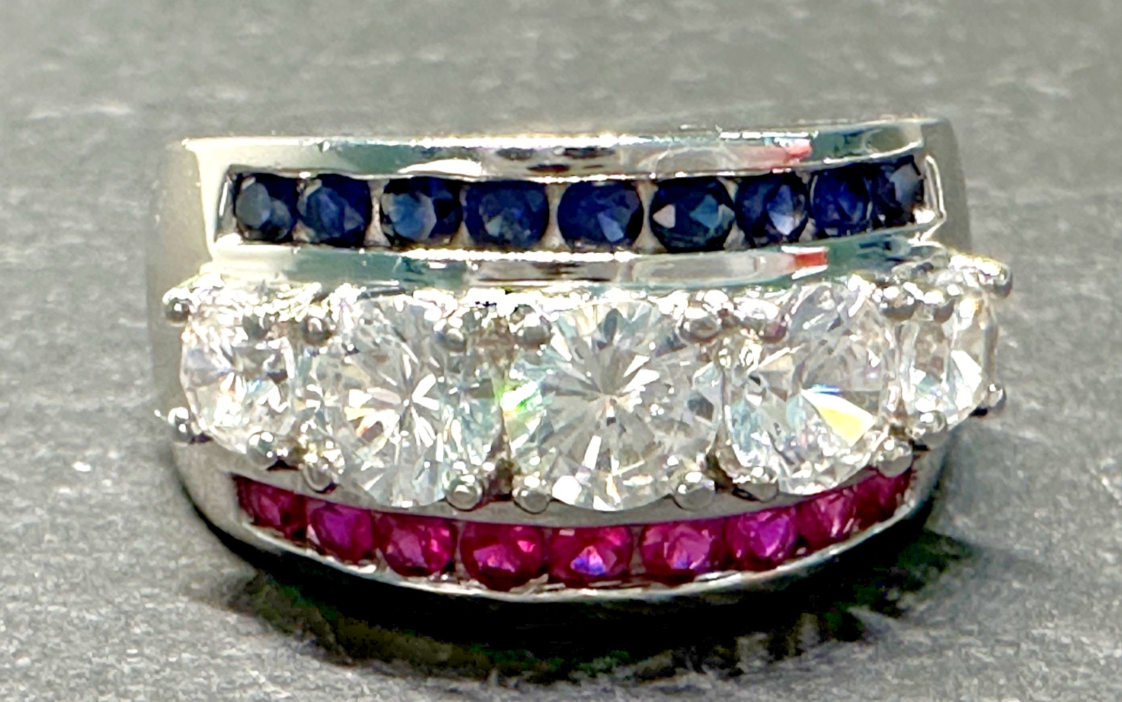 STERLING SILVER, PINK, BLUE & CLEAR BANDED ACCENTED BAND RING SIZE 7.25 H651