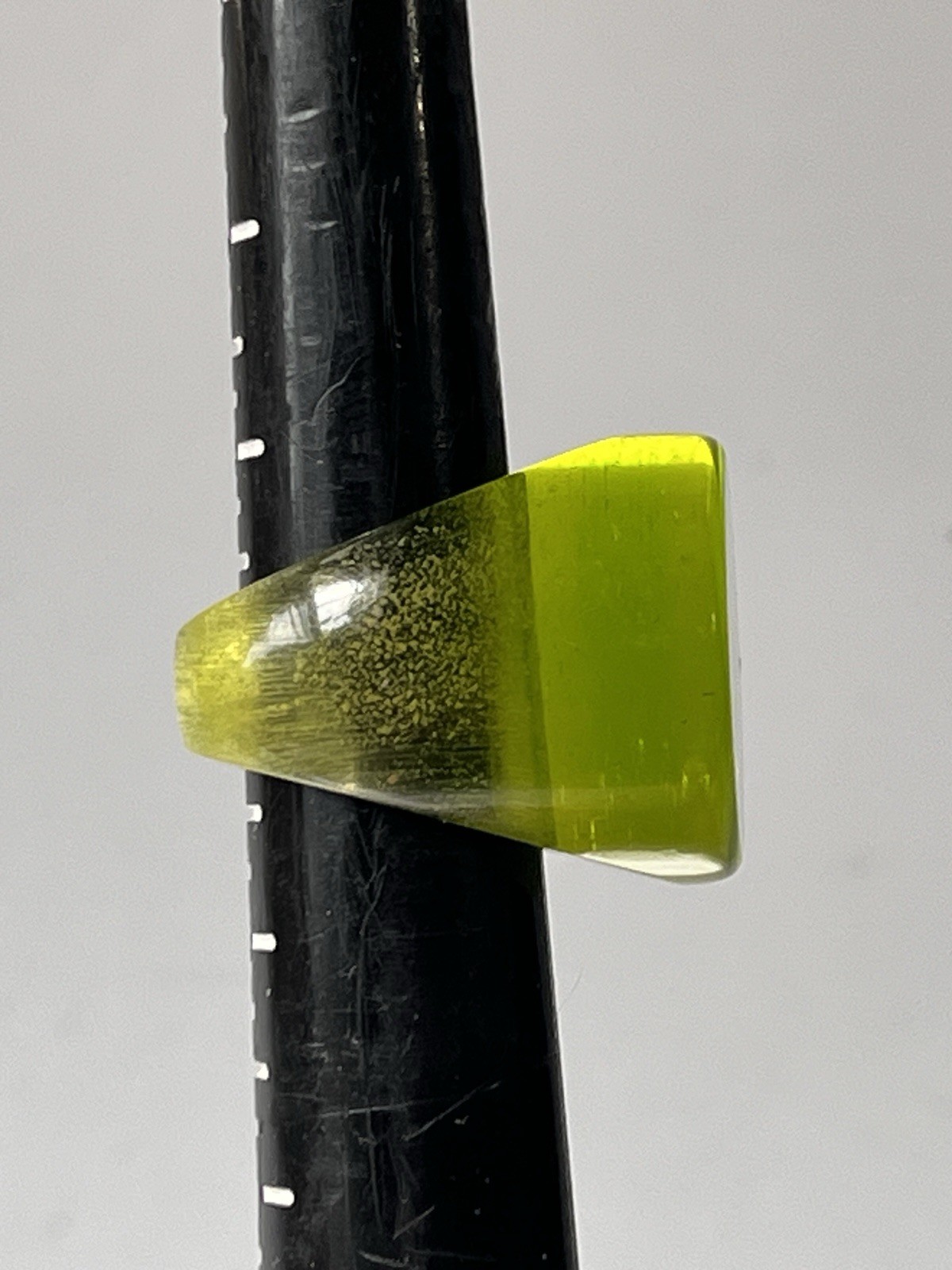 Vintage Size 7 Lucite Ring Chunky Statement Crystal Green HIGH Flat Top Unisex