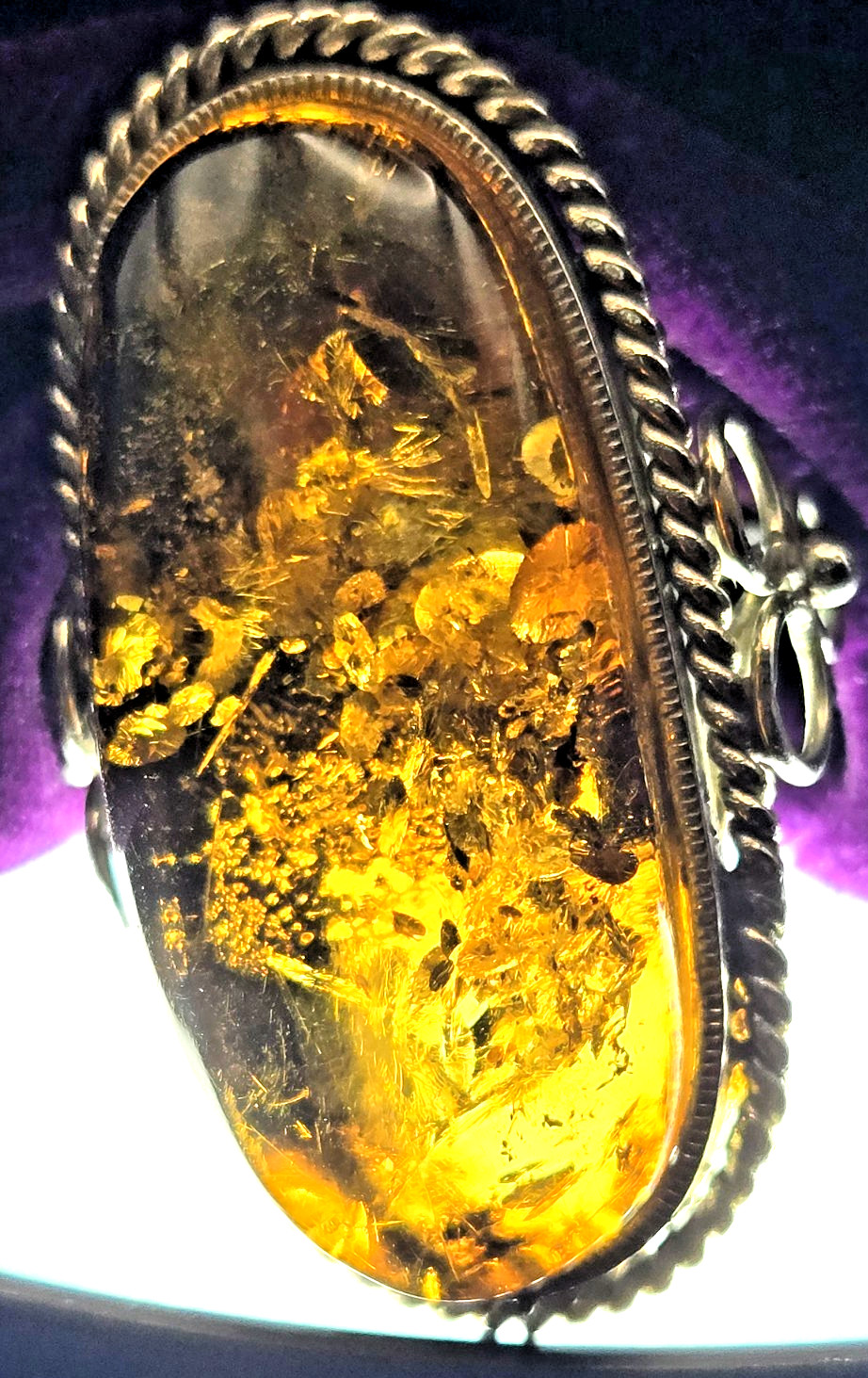 Vtg AMBER Ring SIZE 7 UV Light Tested Glows Sun Spangles Bezel Set Oval Shape