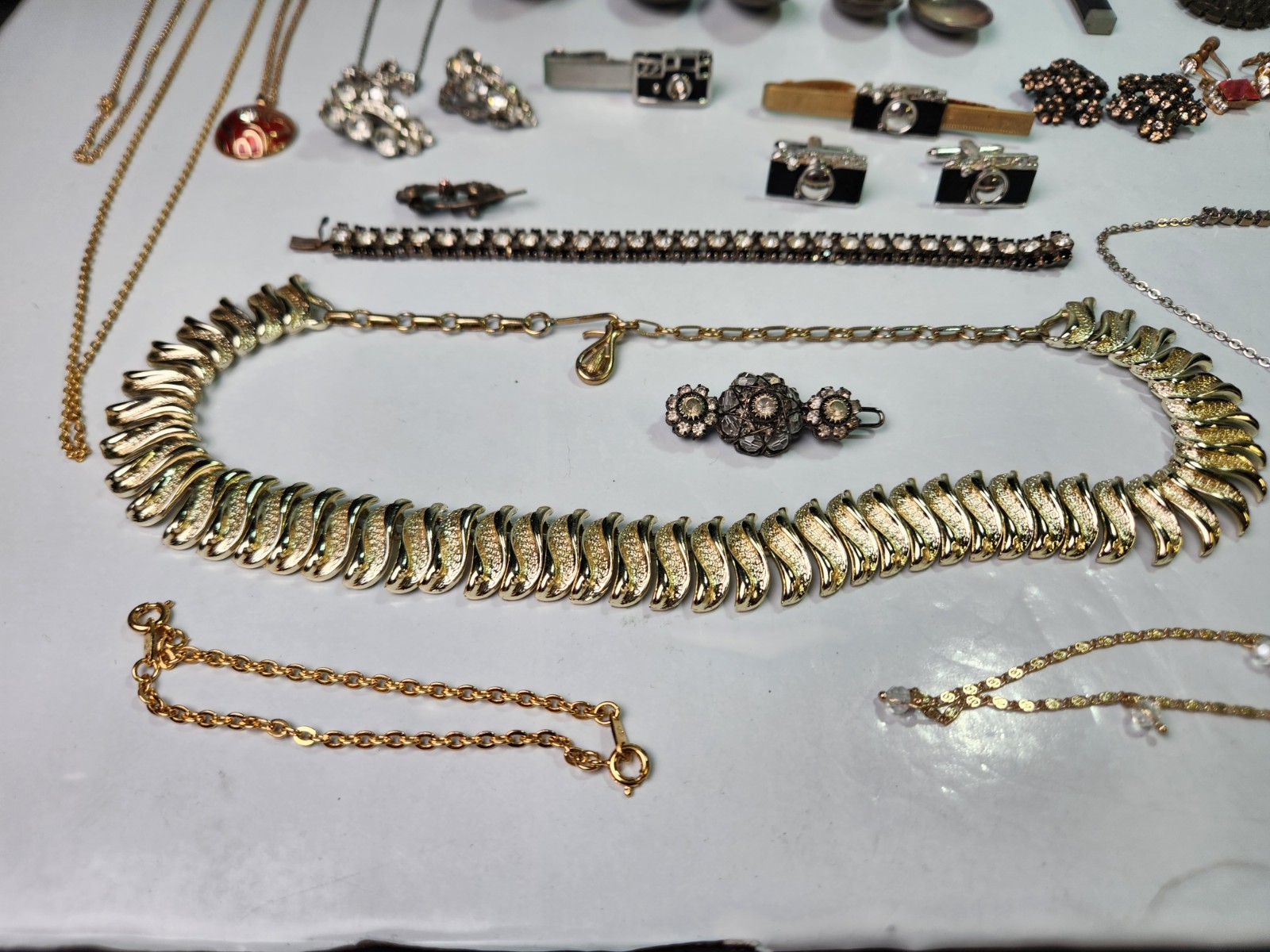 Costume Jewelry And Items Vintage Mixed Lot Mostly Wearable