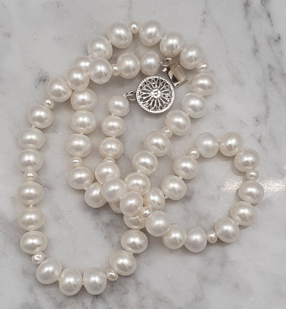 Single Strand Freshwater Pearl Necklace 17″ White Traditional Gift Natural