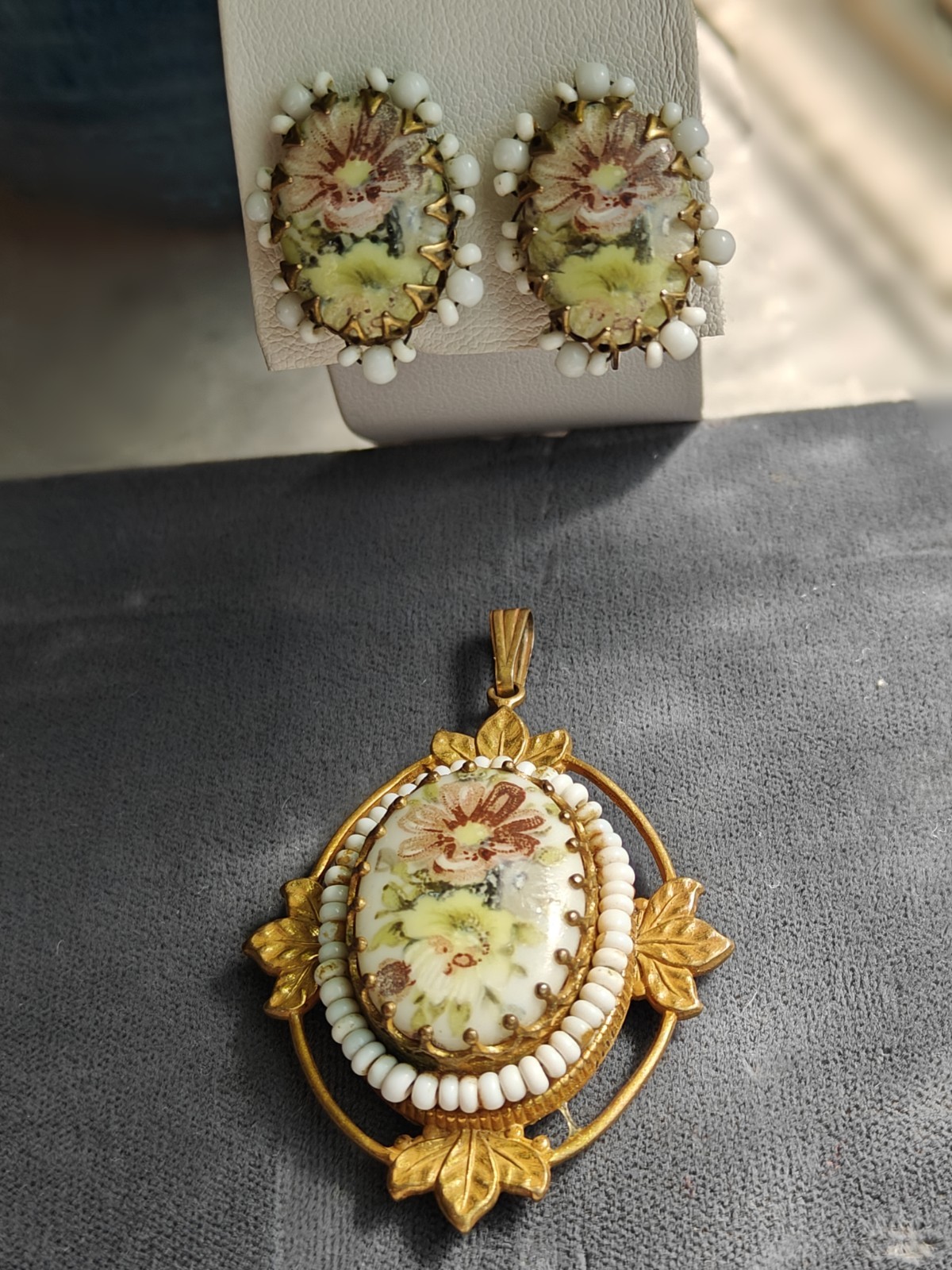 Rare Signed MIRIAM HASKELL Lot Pendant/Ergs Set, Screw Back Earrings, Stick Pin