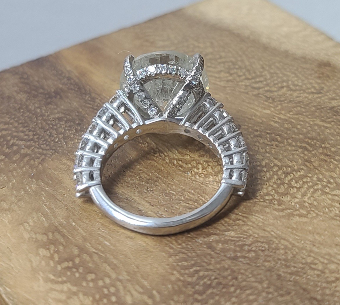 Vintage Platinum Engagement Ring 9.65CT. Natural Diamond Round Shape AGI Cert
