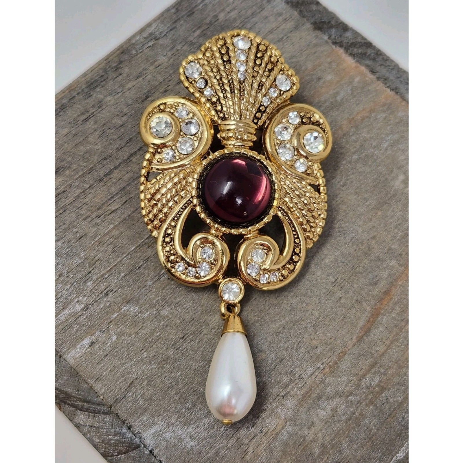 Jeff Lieb Purple Cabochon Gold Tone Brooch Pin Rhinestones Faux Pearl Drop VTG
