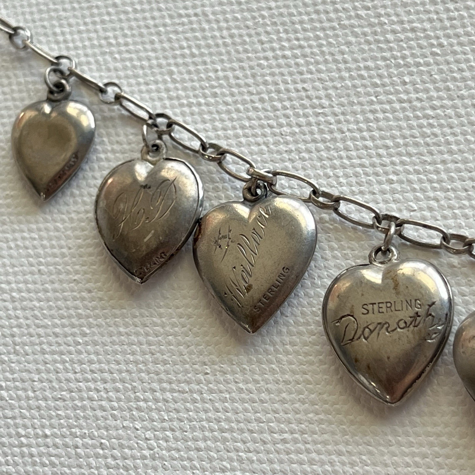 Vintage WW2 Puffy Hearts Necklace Forget Me Not GREAT SEAL Patriotic Military
