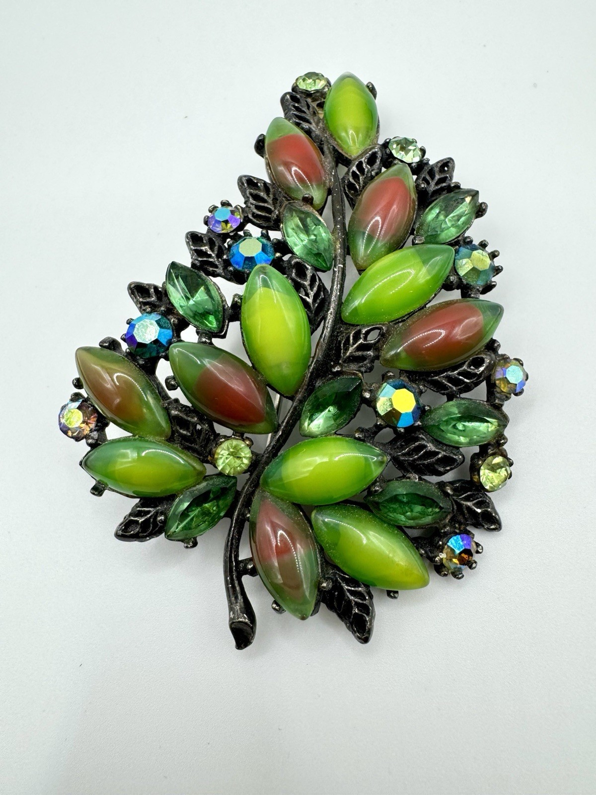 Vintage Arthur Pepper ART Green Givre Glass Cabochons AB Rhinestones Leaf Brooch