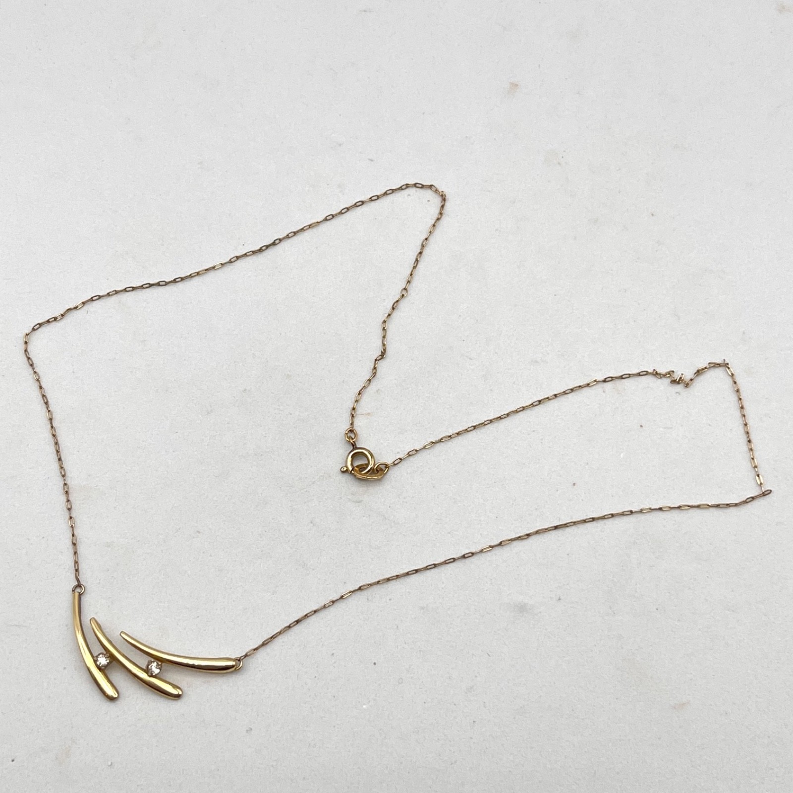 Vintage Modernist Abstract Pendant Necklace Gold Tone Rhinestone Accent 17″