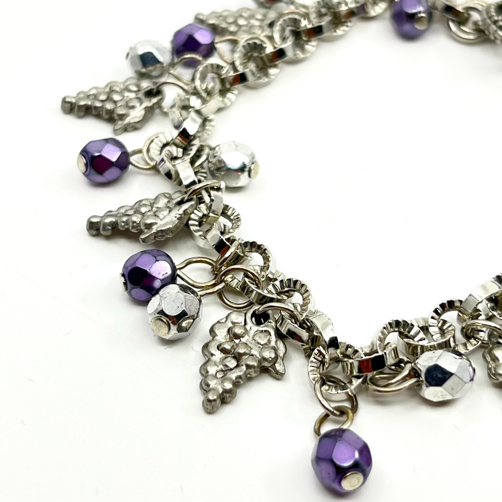 Vintage Silver Tone Purple Grape Cluster Charm Bracelet Toggle Boho Y2K 7.25″