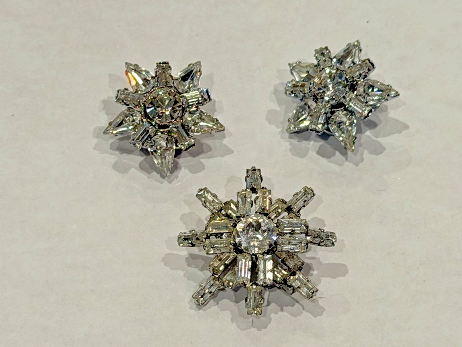 ART DECO AUSTRIA SILVER CRYSTAL RHINESTONE STAR BROOCH CLIP ON EARRINGS SET LOT