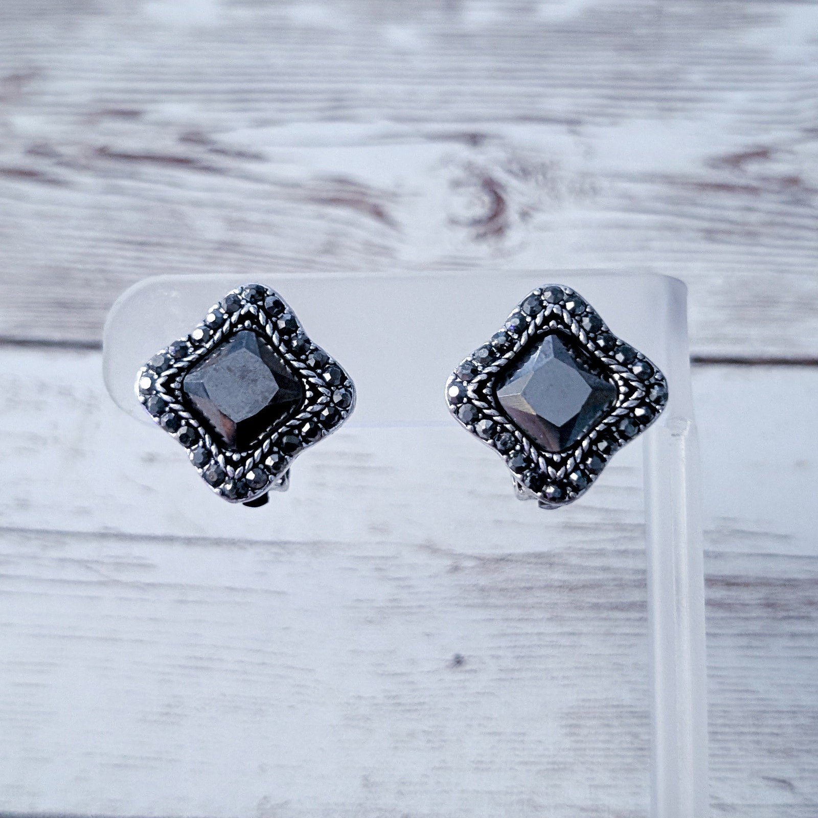 Vintage Clip On Earrings Dark Grey & Silver Tone Unusual