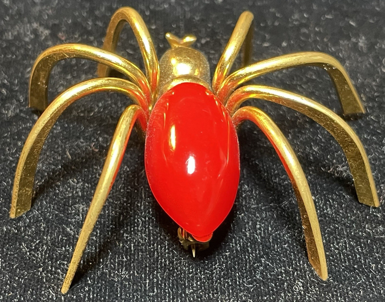 VTG 1930s-40s SPIDER BROOCH CHERRY RED BAKELITE & GOLD PLATED BRASS BODY MINTY!
