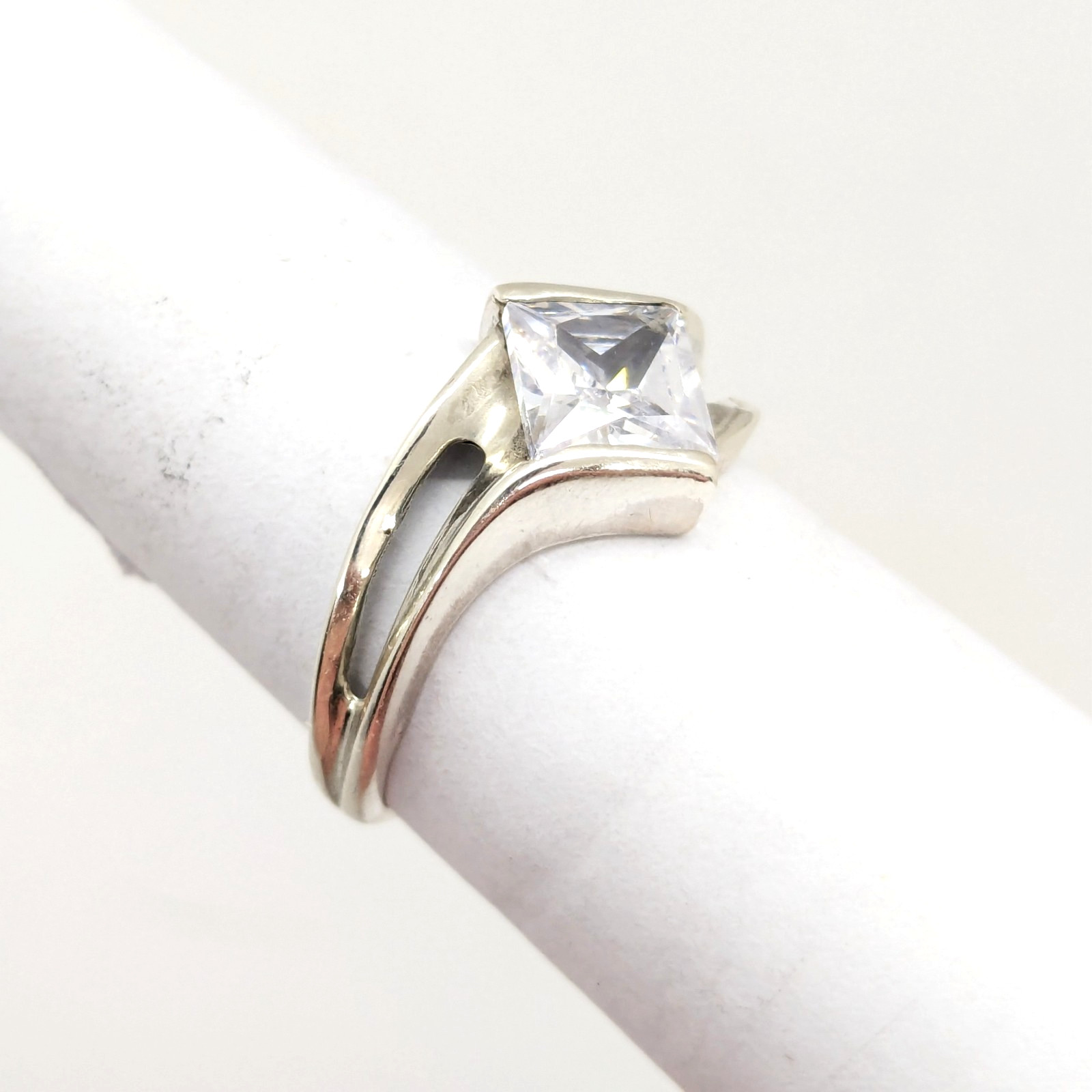 Vintage Elegant RING Silver 925 with Chic Bright Stone -size: 9.25US (19mm)| #25