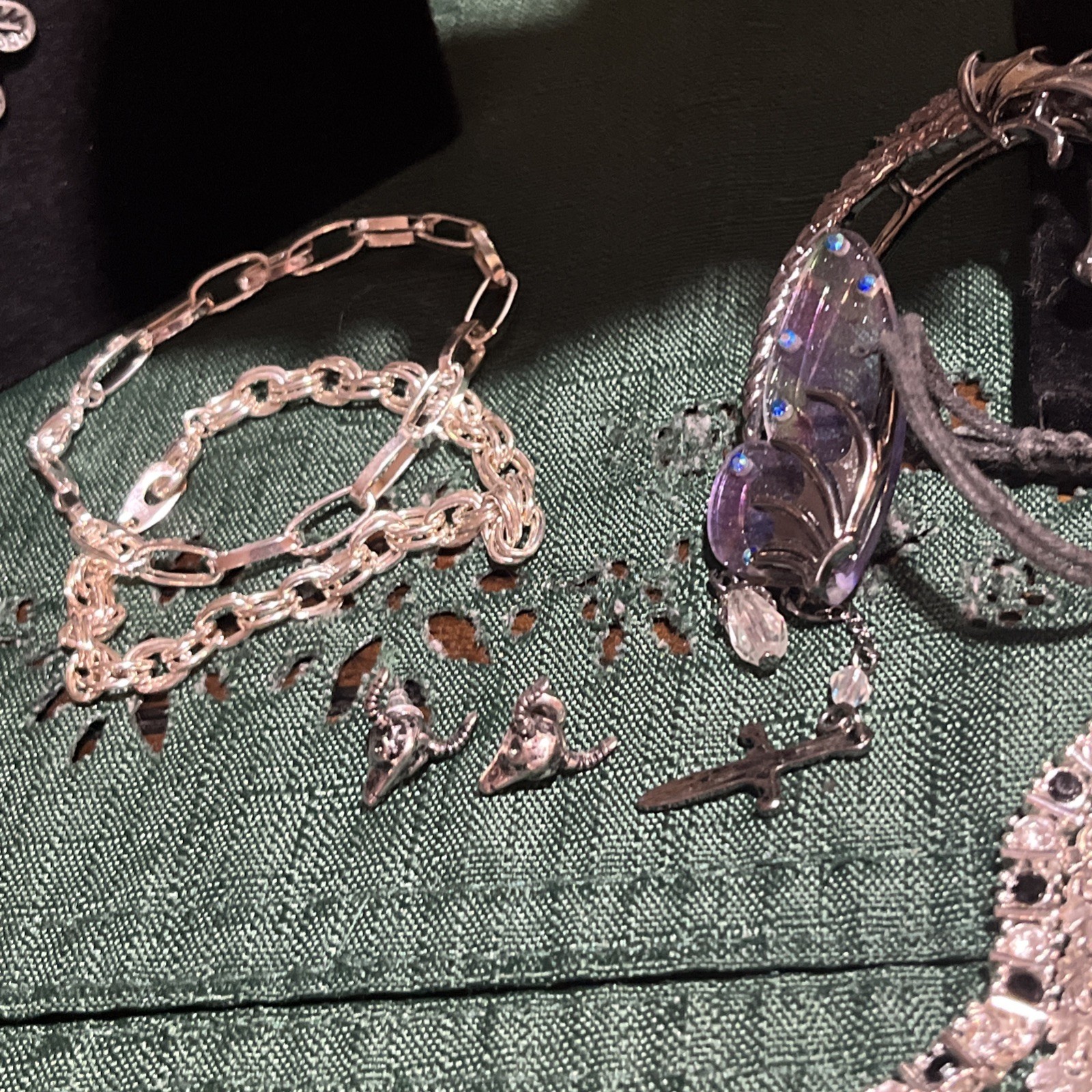 Jewelry Fashion lot Eclectic Silver Tone Vtg Modern Necklaces Bracelets Bulk