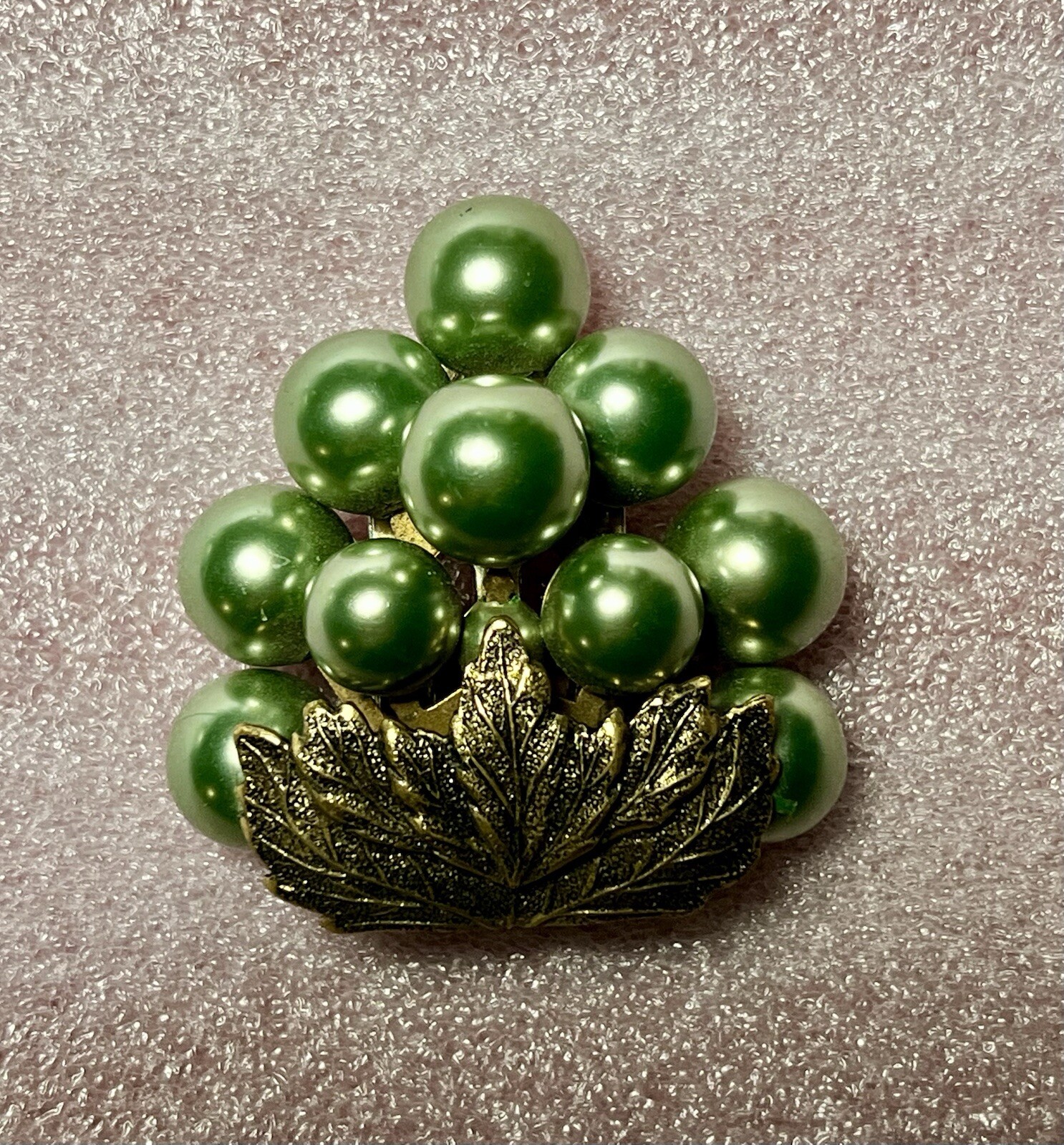 Vintage 1930 Art Deco Coat/Dress Brooch/pin Faux Green Pearls/grapes.