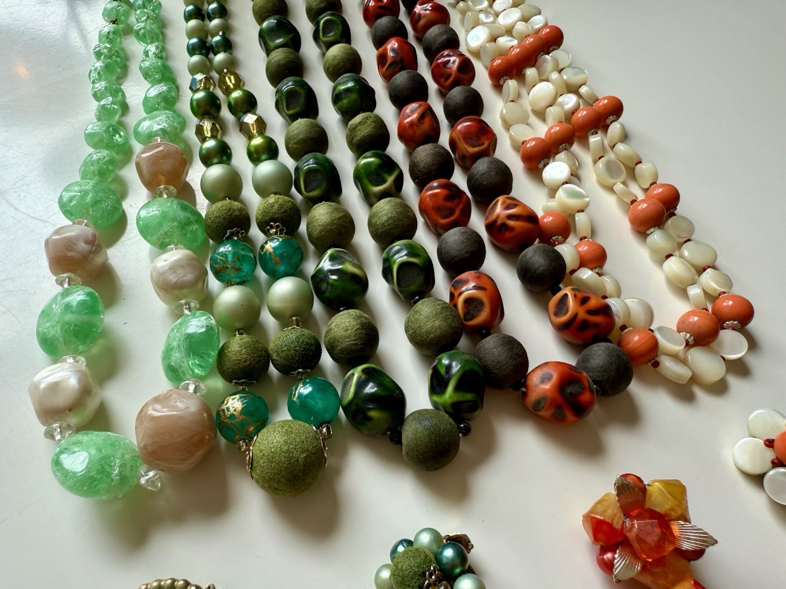 Vintage Necklaces And Earrings Sets Lot Hong Kong & Japan MOP Wood Plastic