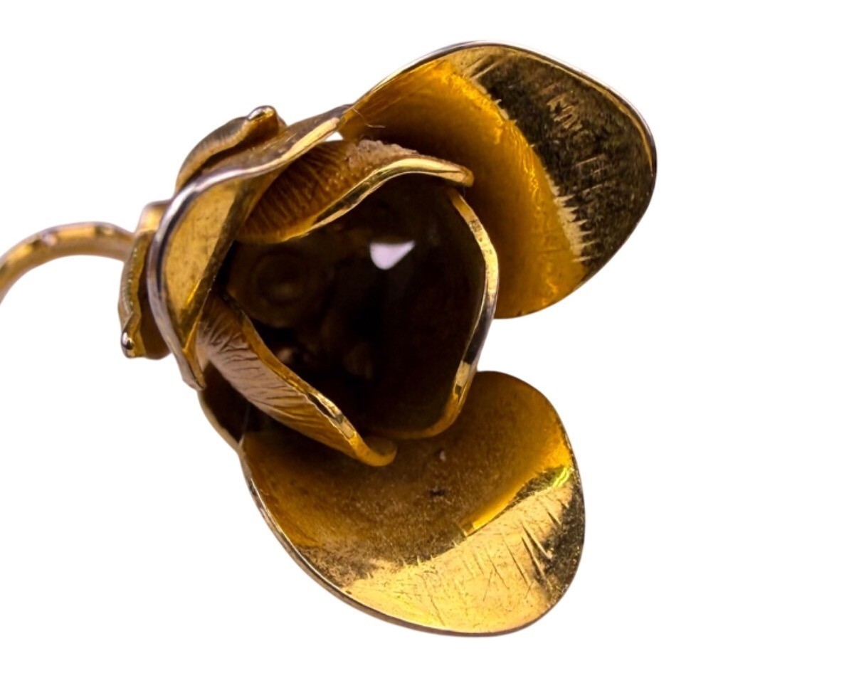 Vintage Unknown Gold Tone Metal Rose Brooch Pin Elegant Floral Design