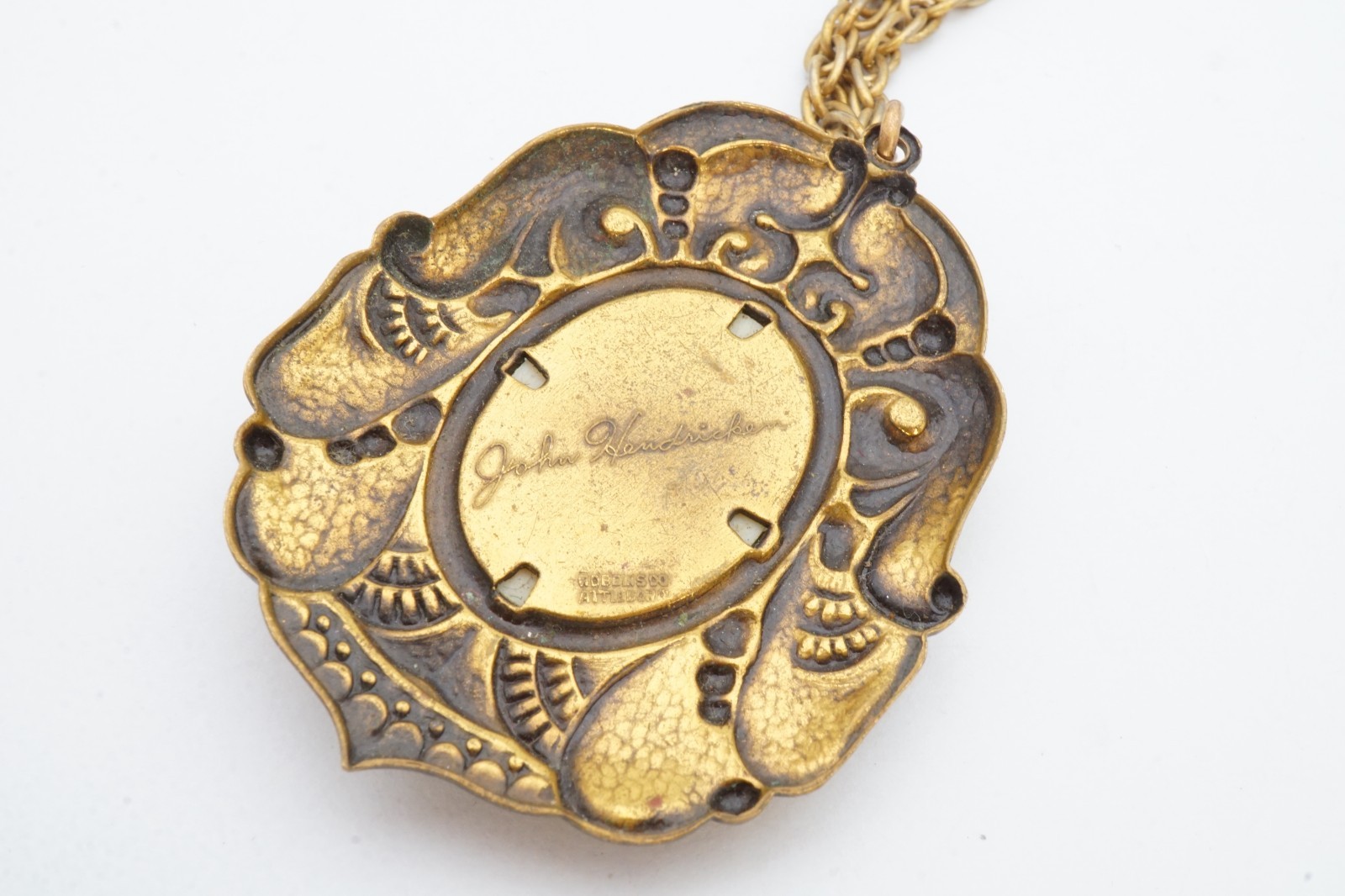 Vintage John Hendricks Necklace Brass Tone Cameo 24″