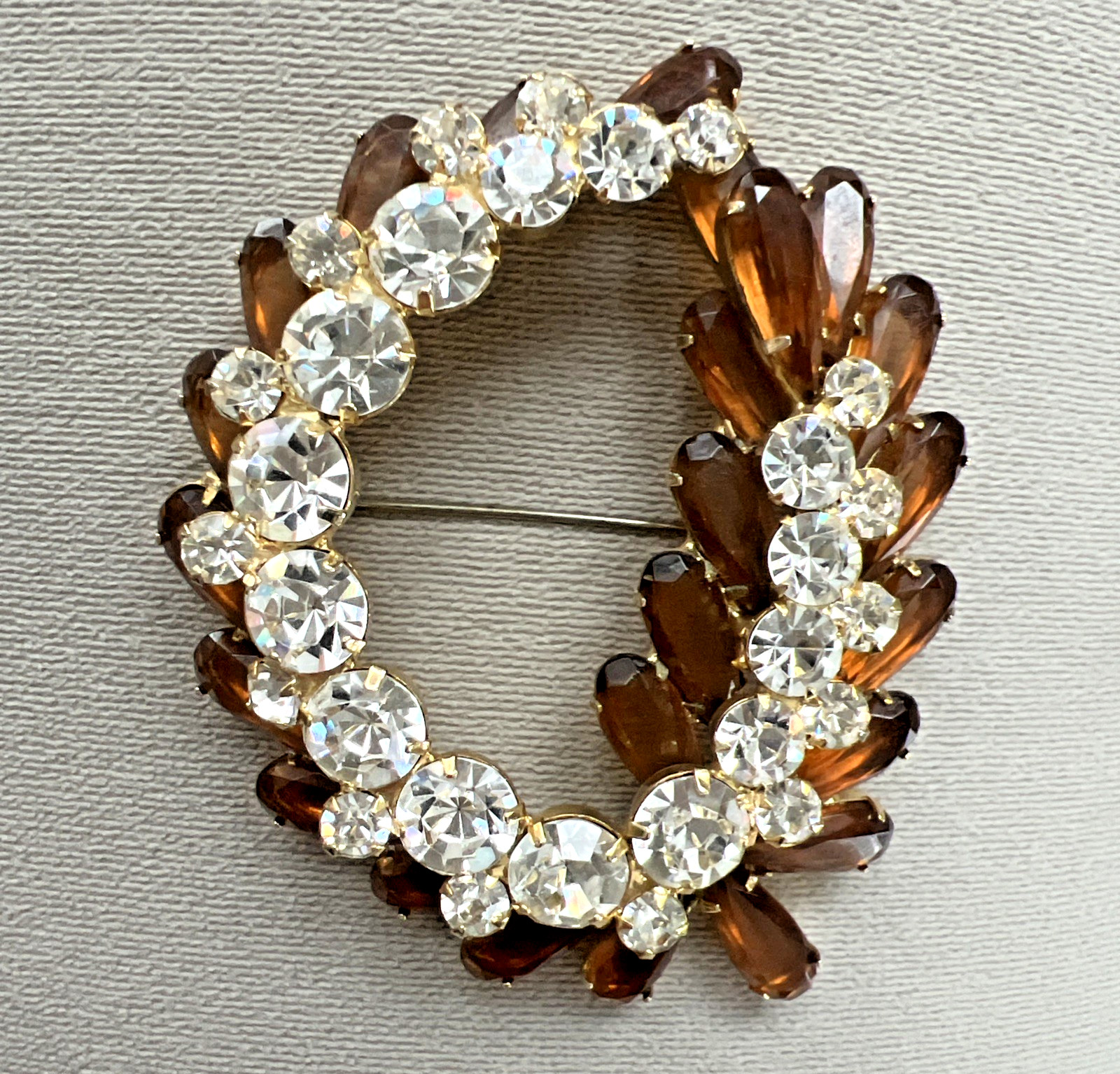 VTG. JULIANA DELIZZA & ELSTER AMBER & CLEAR RHINESTONE BROOCH LARGE 3″