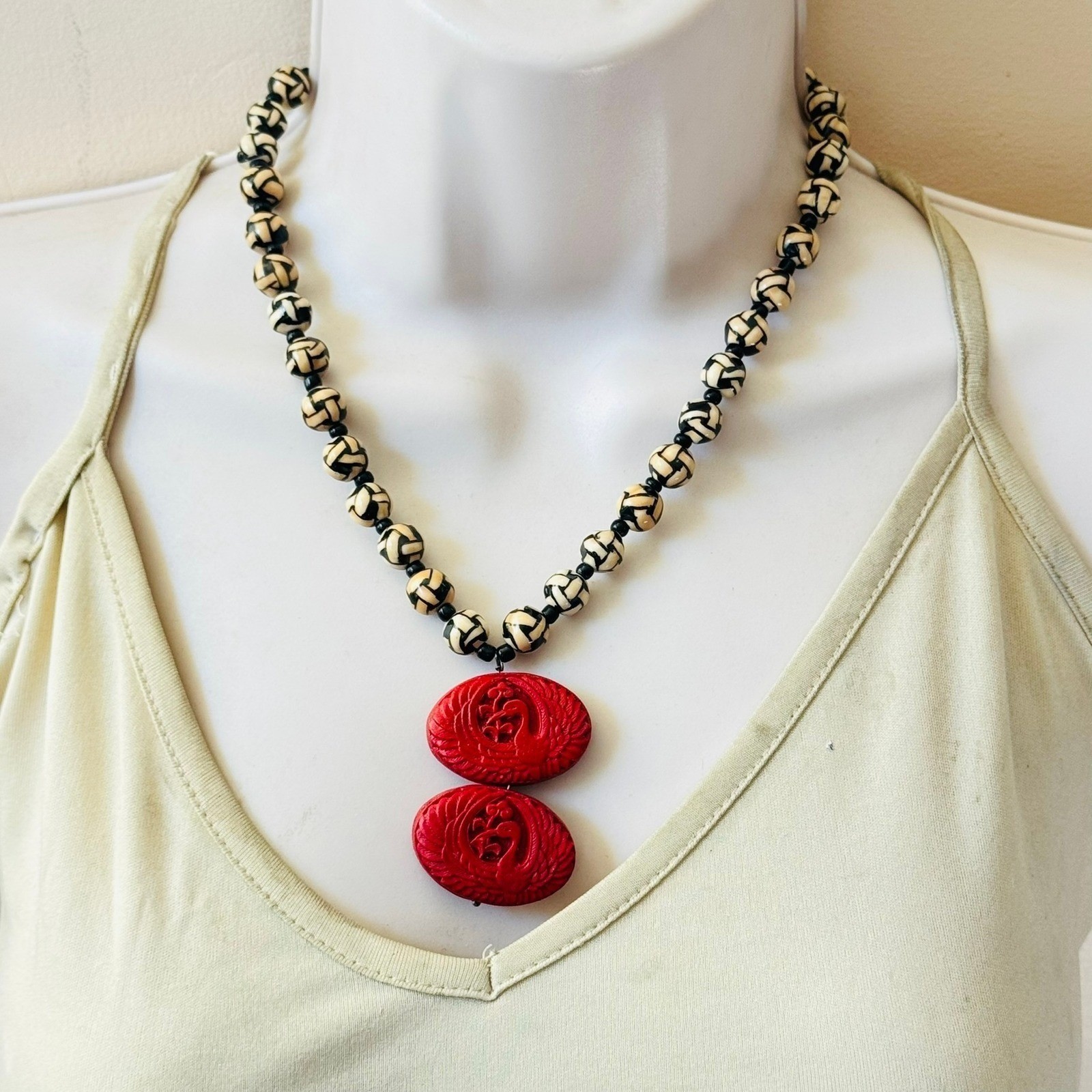 VTG Ceramic Chunky necklace Red Cinnabar Wicker Basket Weave BOHO Beads 80s 18″