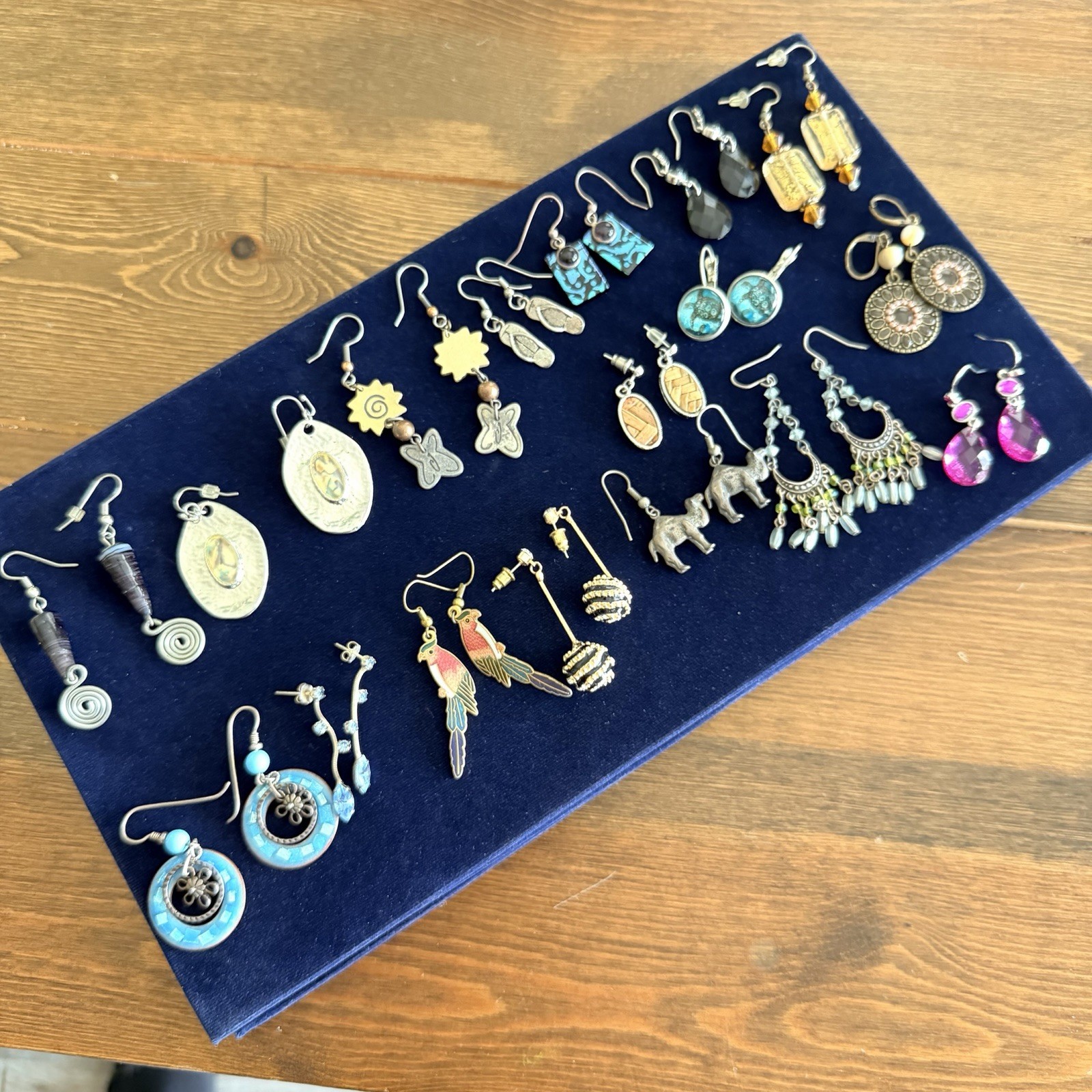 Assorted Vintage & Modern Costume Earrings Lot Beautiful Variety 17 Sets