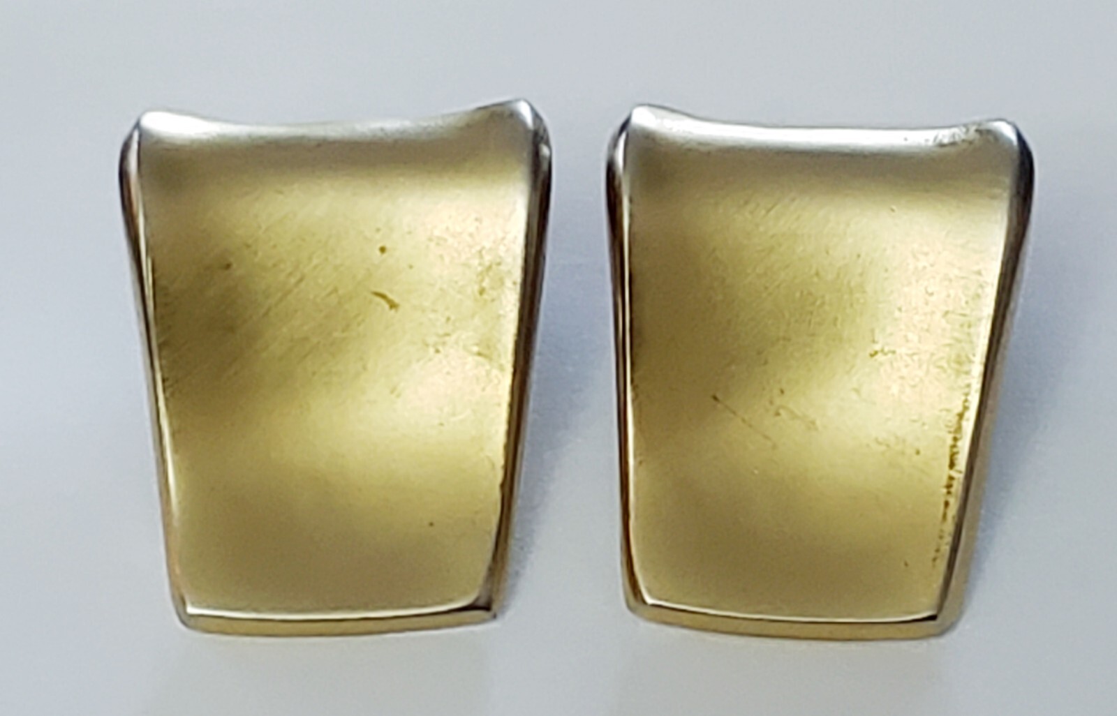 Vintage Gold Copper Tone Heavy Modern Clip On Earrings, Unknown Maker Signed