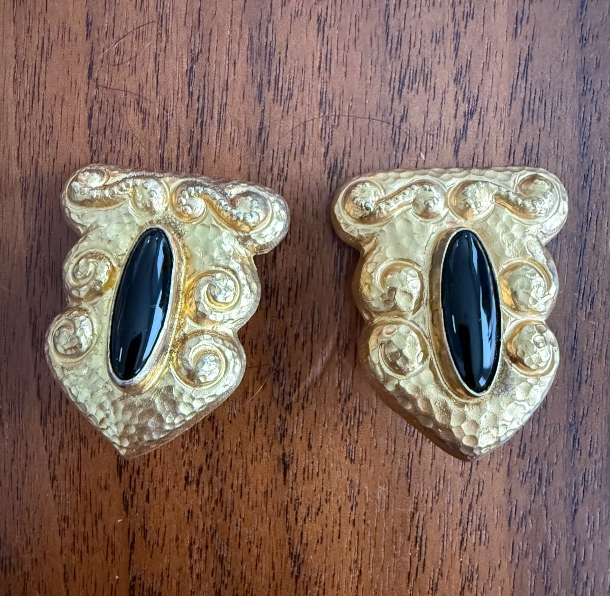 Vintage Signed TAKI Large Gold Plated 925 Silver Clip Earrings Onyx? Resin?