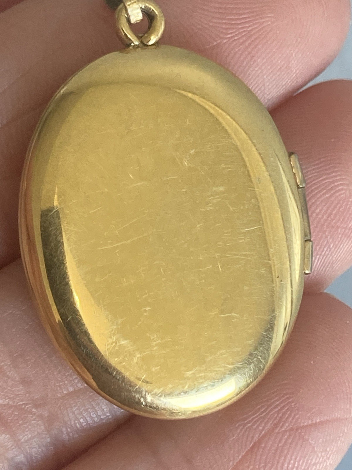 Vintage Locket 14K Gold Filled Etched Flower Pendant Oval