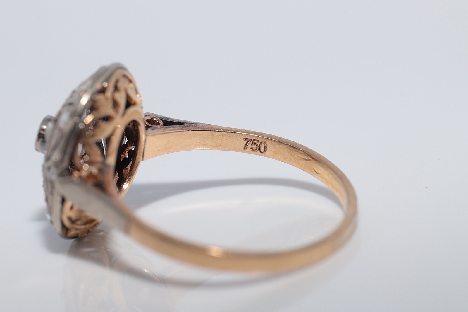 Antique Circa 1920s 18k Gold Art Deco Natural Rose Cut Diamond Decorated Ring