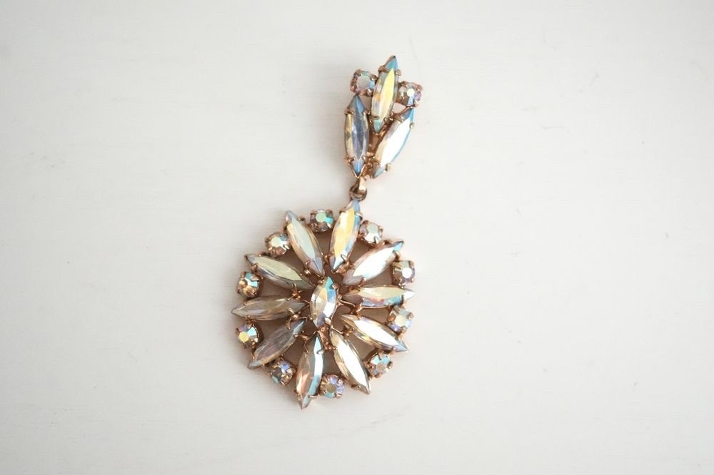 Vintage pendant rhinestone Aurora Borealis flower gold-plated 6.5 cm.