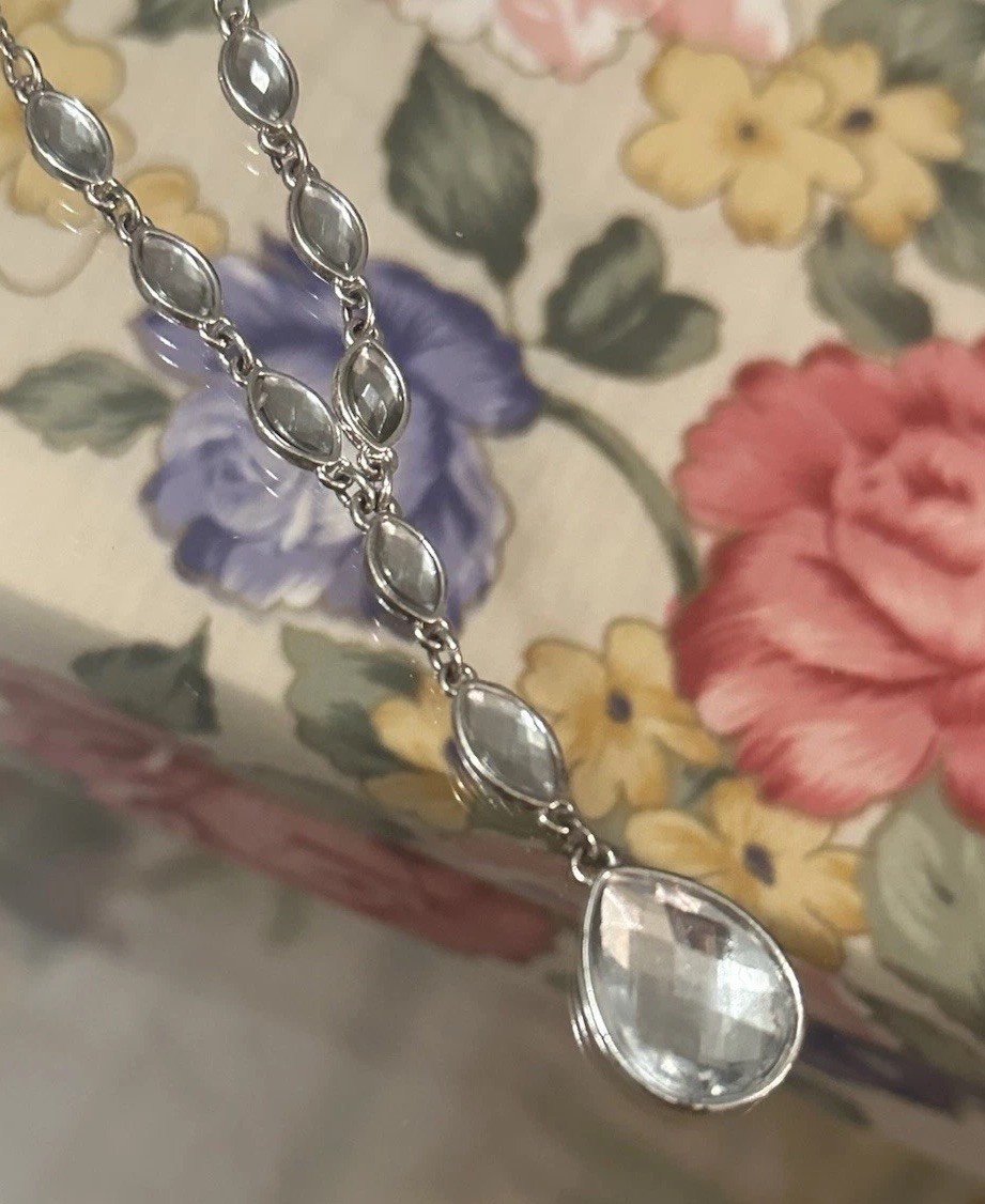 Vintage Nina Ricci For Avon Silver Tone Gray Faceted Bead Y Drop Necklace
