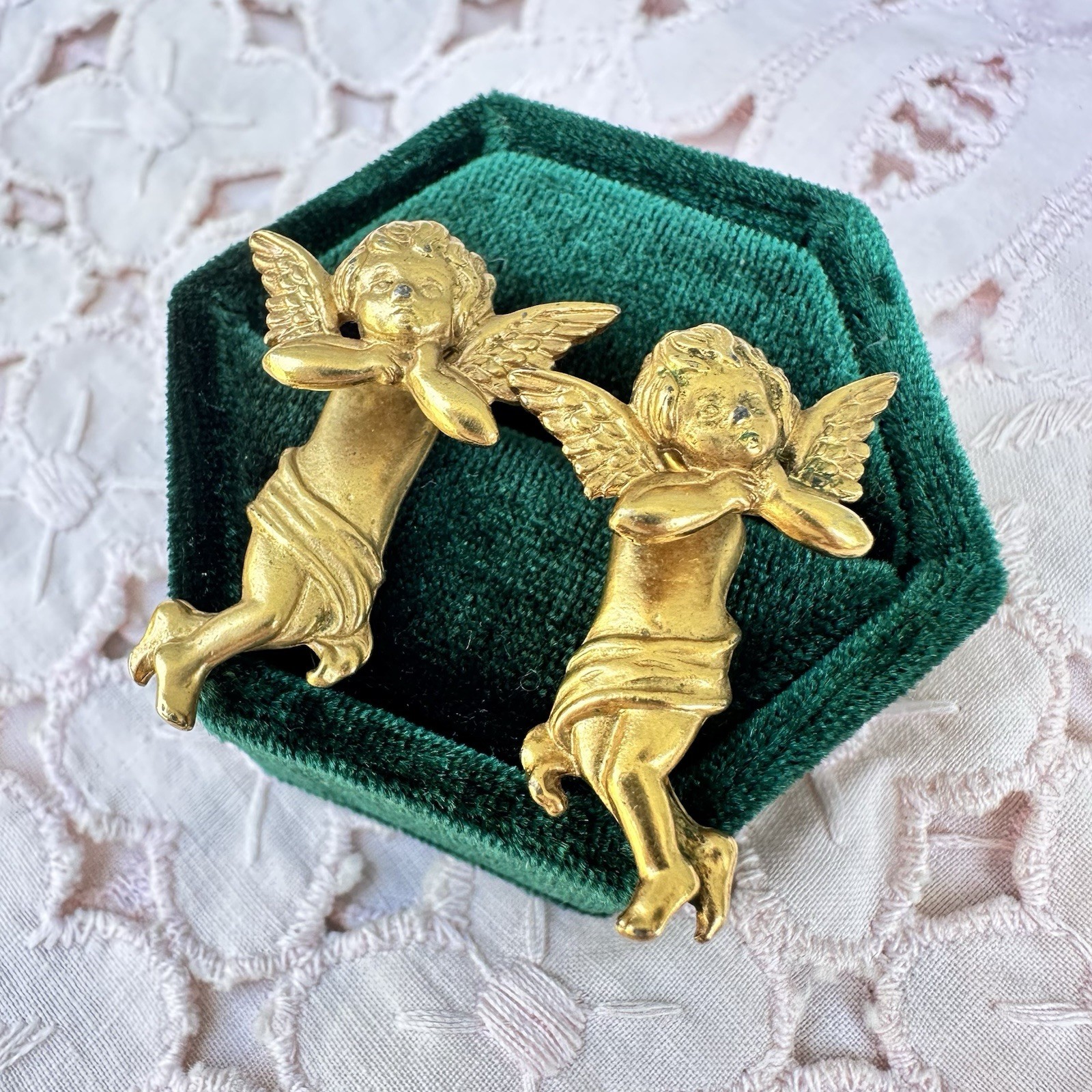 Vintage Cherub Earrings Matte Gold Tone Cherubs Angels Jacket Jonette Signed JJ