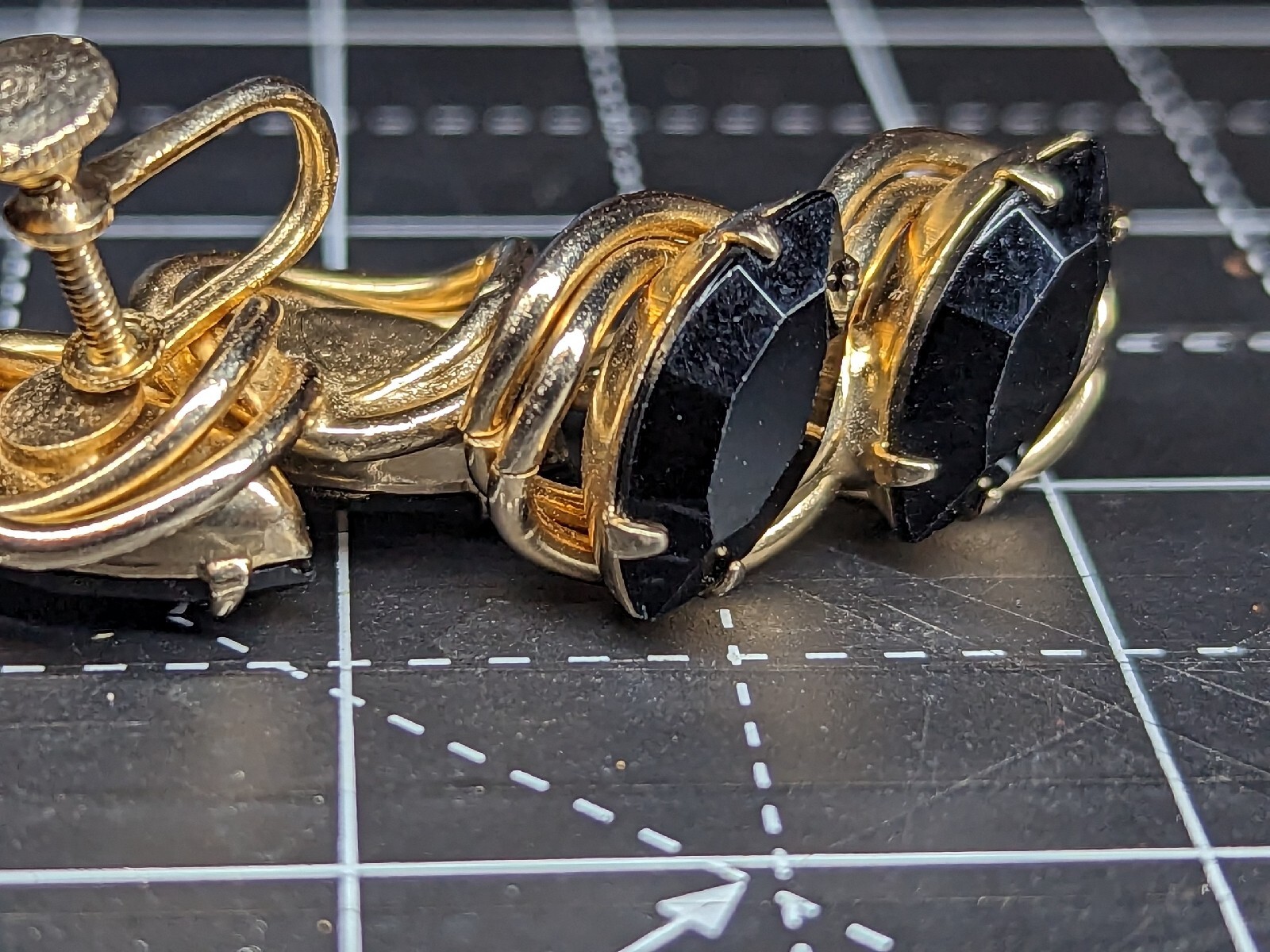 Screw On Earrings Unsigned – Black Stones Set – 1960s Style USA Seller