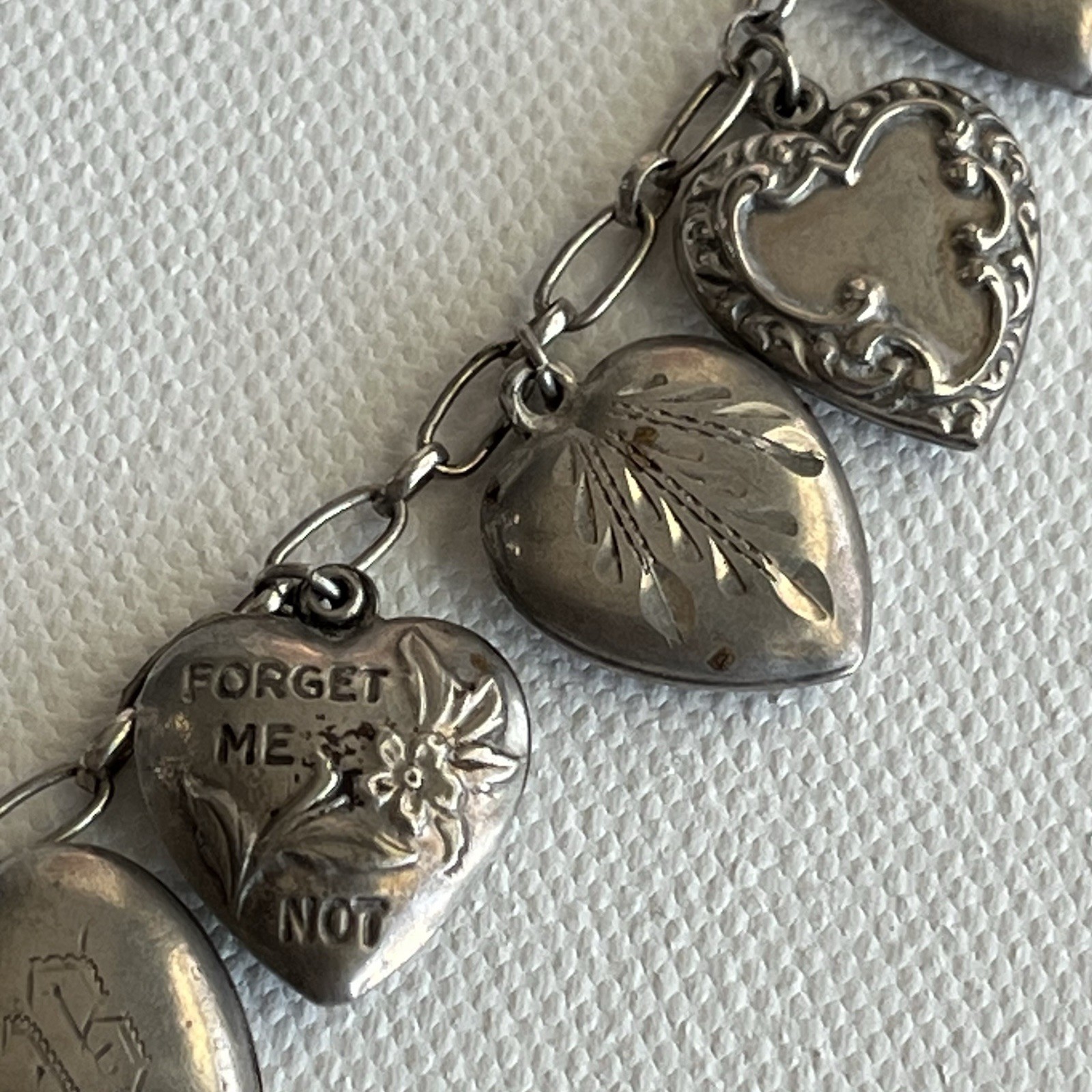 Vintage WW2 Puffy Hearts Necklace Forget Me Not GREAT SEAL Patriotic Military