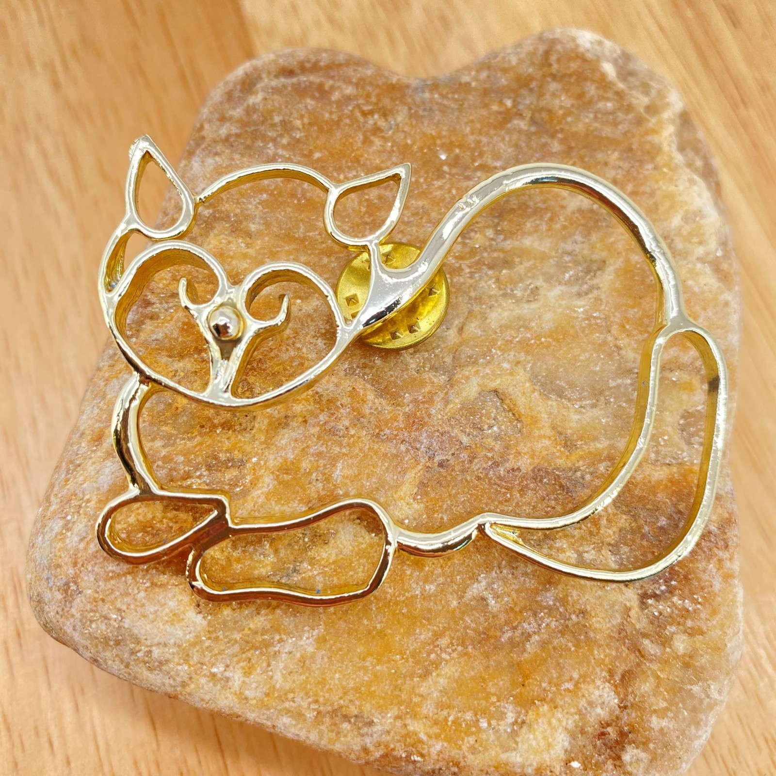 Vintage Yellow Gold Tone Cat Figure Laying Pin 2”