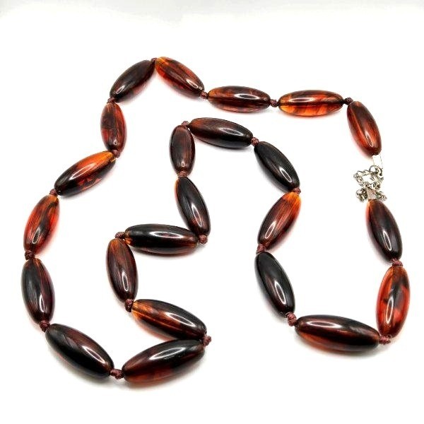 Vintage 1970s Tortoise Amber Colored Lucite Bead Necklace 34″ Knotted Oval