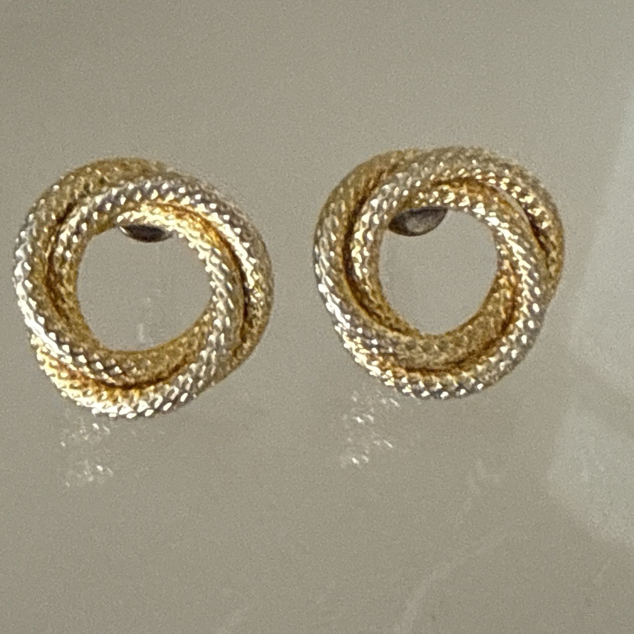 Vintage Love Knot Intertwined Stud Earrings Gold Tone Classic Style 0.25” inch