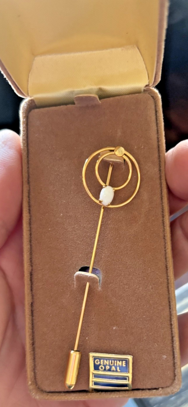 Vintage Deltah 12k Gold Filled Stick pin hat pin with Genuine opal unused box