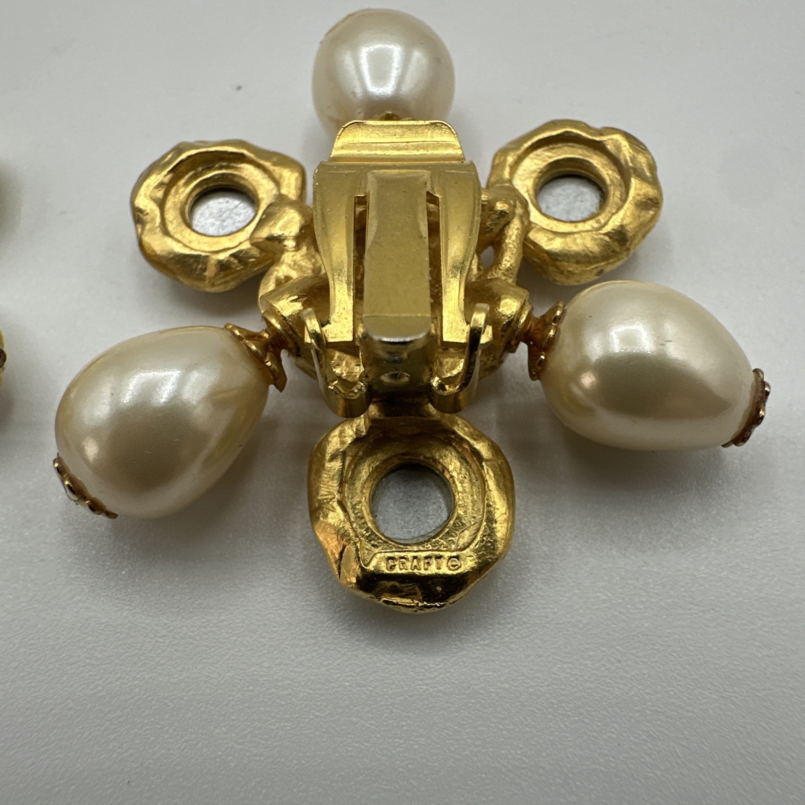 CRAFT vintage flower shape crystal and faux pearls clip on earrings. See pics.