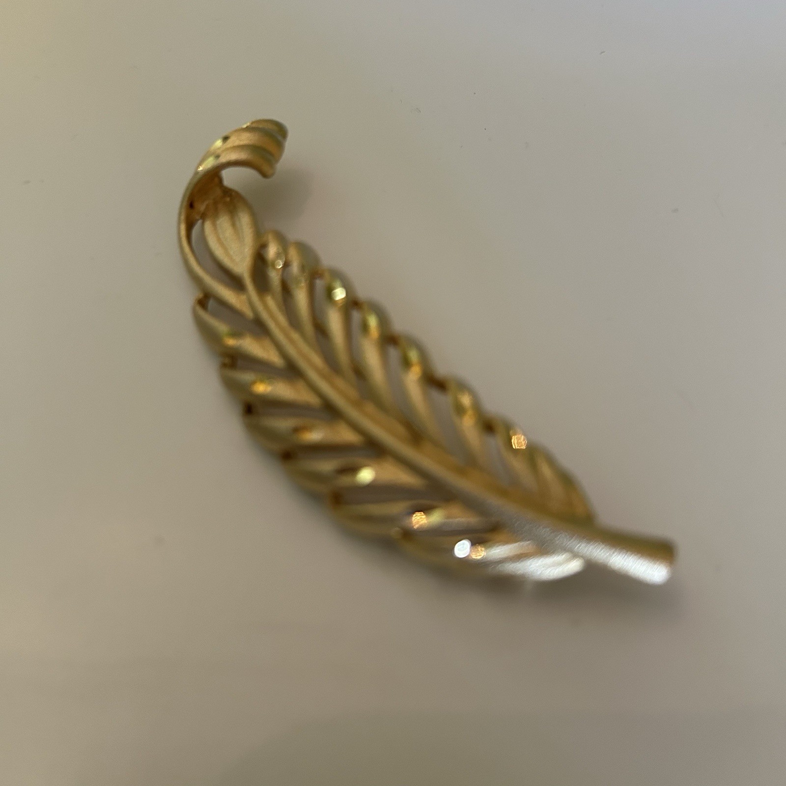 Womens Brooch Vintage Goldtone Costume Jewelry
