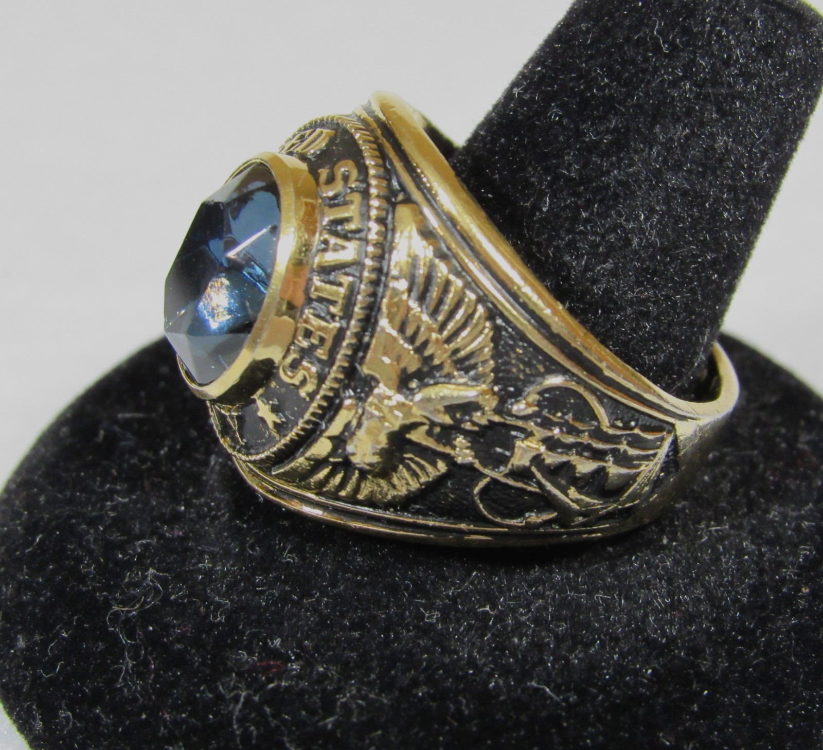 Vintage US Navy Blue Stone Men’s Ring Eagle Anchor 18K Gold Electroplate Size 12