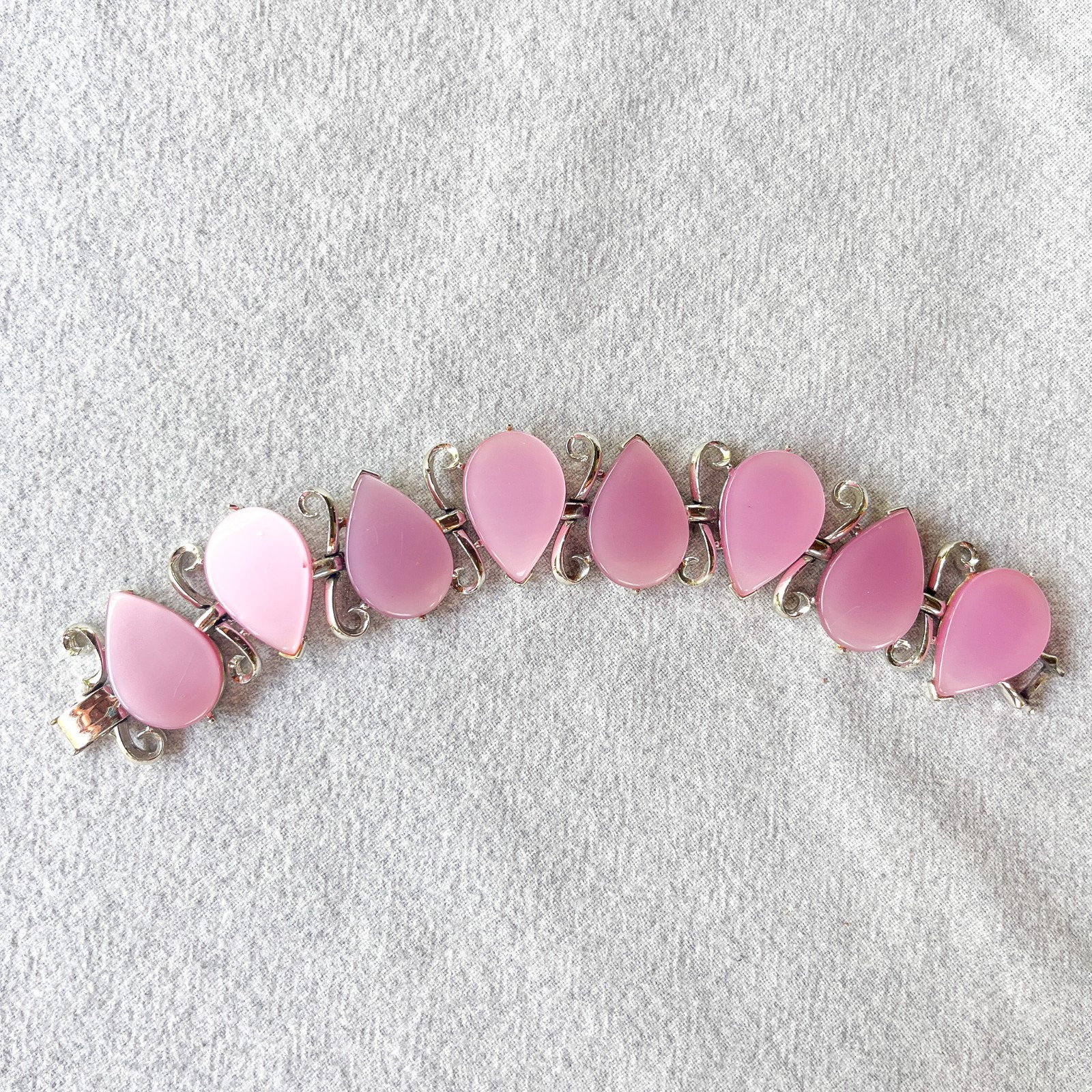 Vintage Pink Thermoset Bracelet Moonglow Atomic Mid Century Costume Jewelry