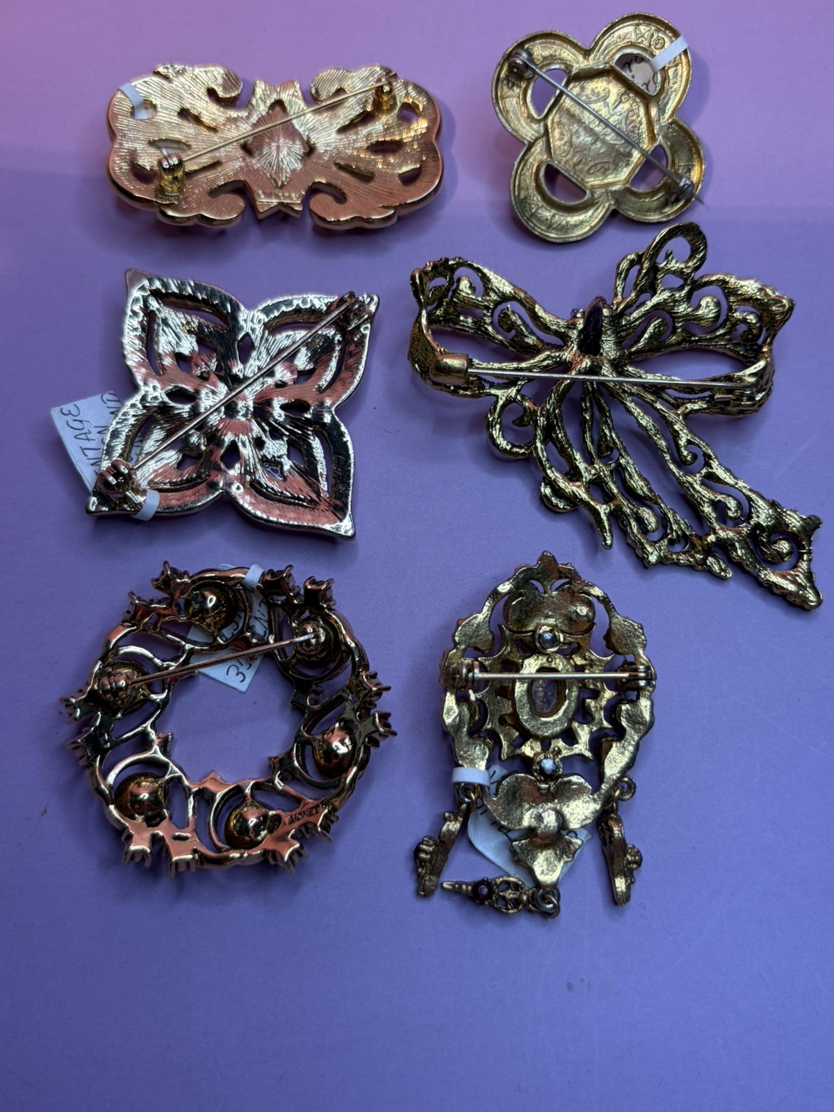 CLEARANCE 65+ Luxury Lot of Vintage and Used Brooches/pendants several Signed