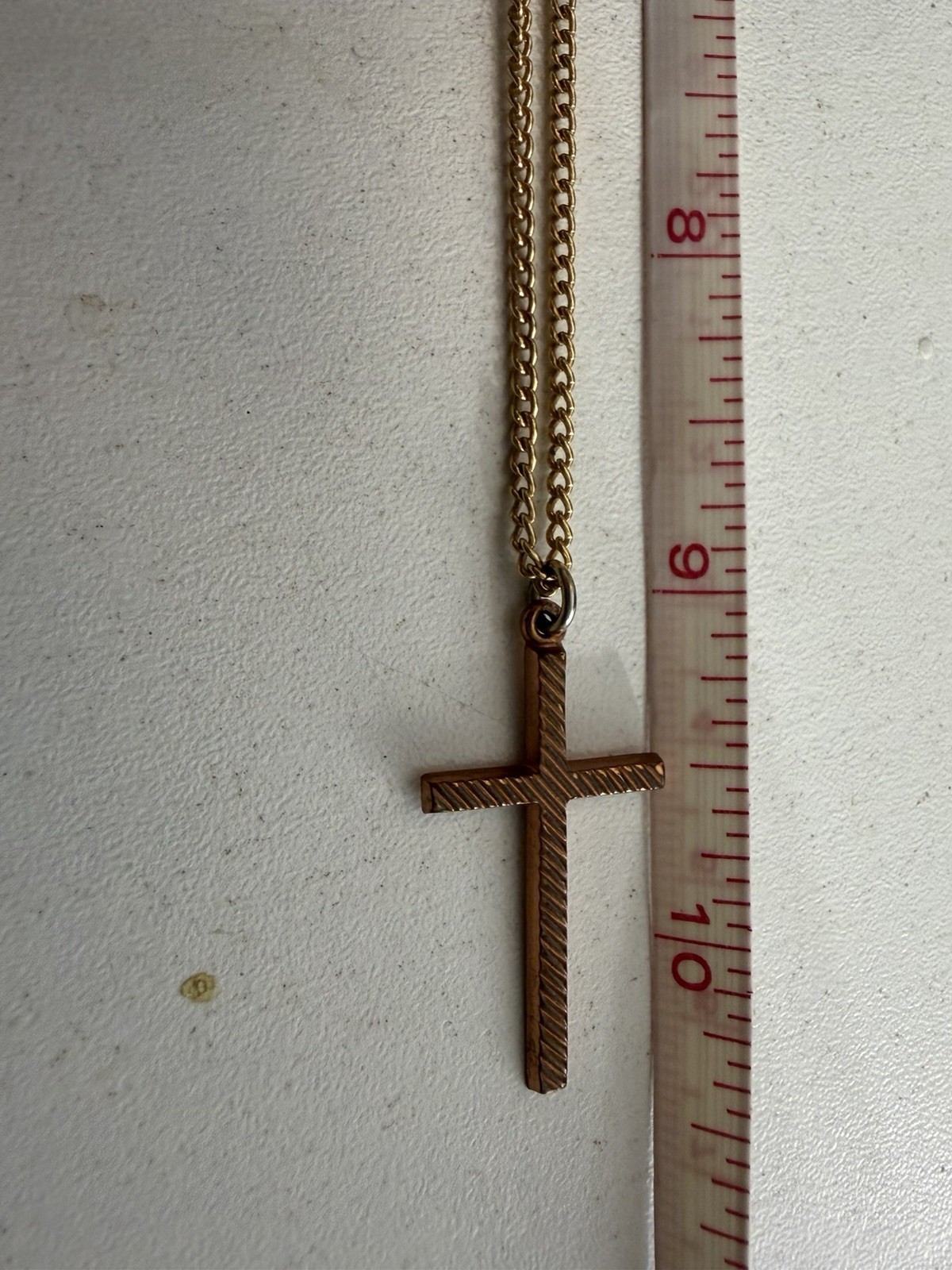 Gold Tone Textured Cross Charm Pendant Necklace Curb Chain Lobster 18in