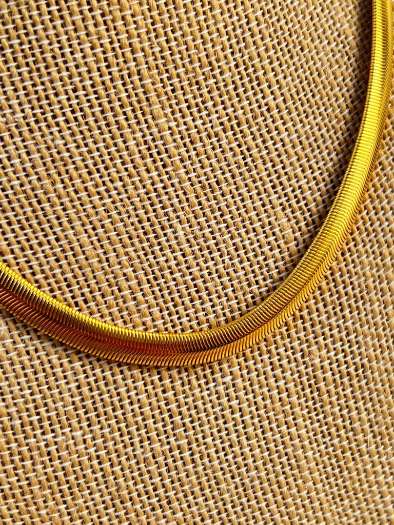 Vintage Gorgeous Gold Tone Snake Chain Approx 16″ Stainless Steel Milor