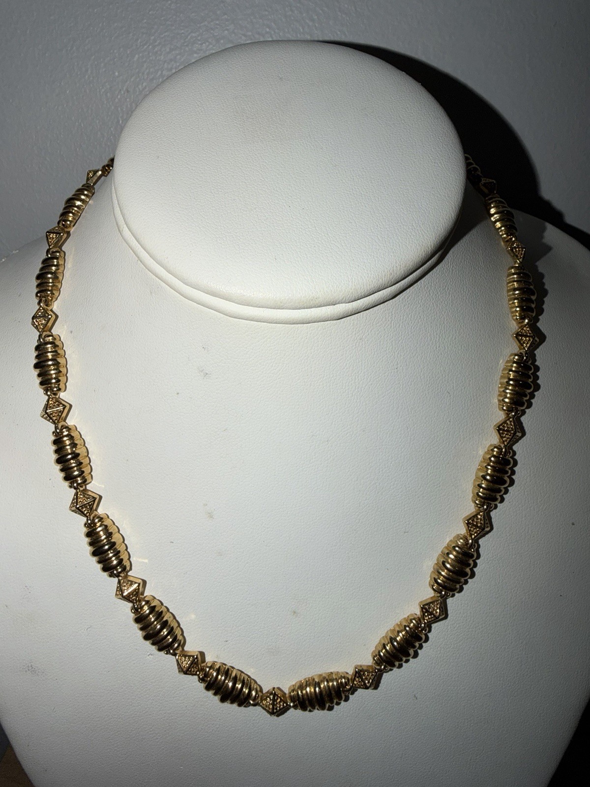 Vintage Style Gold Tone Necklace Link Choker Geometric Chain Ribbed 18”