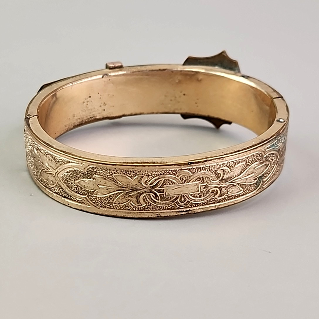 Antique B & B Victorian Belt Bracelet Hinged Buckle Etched Gold Filled 5.75″