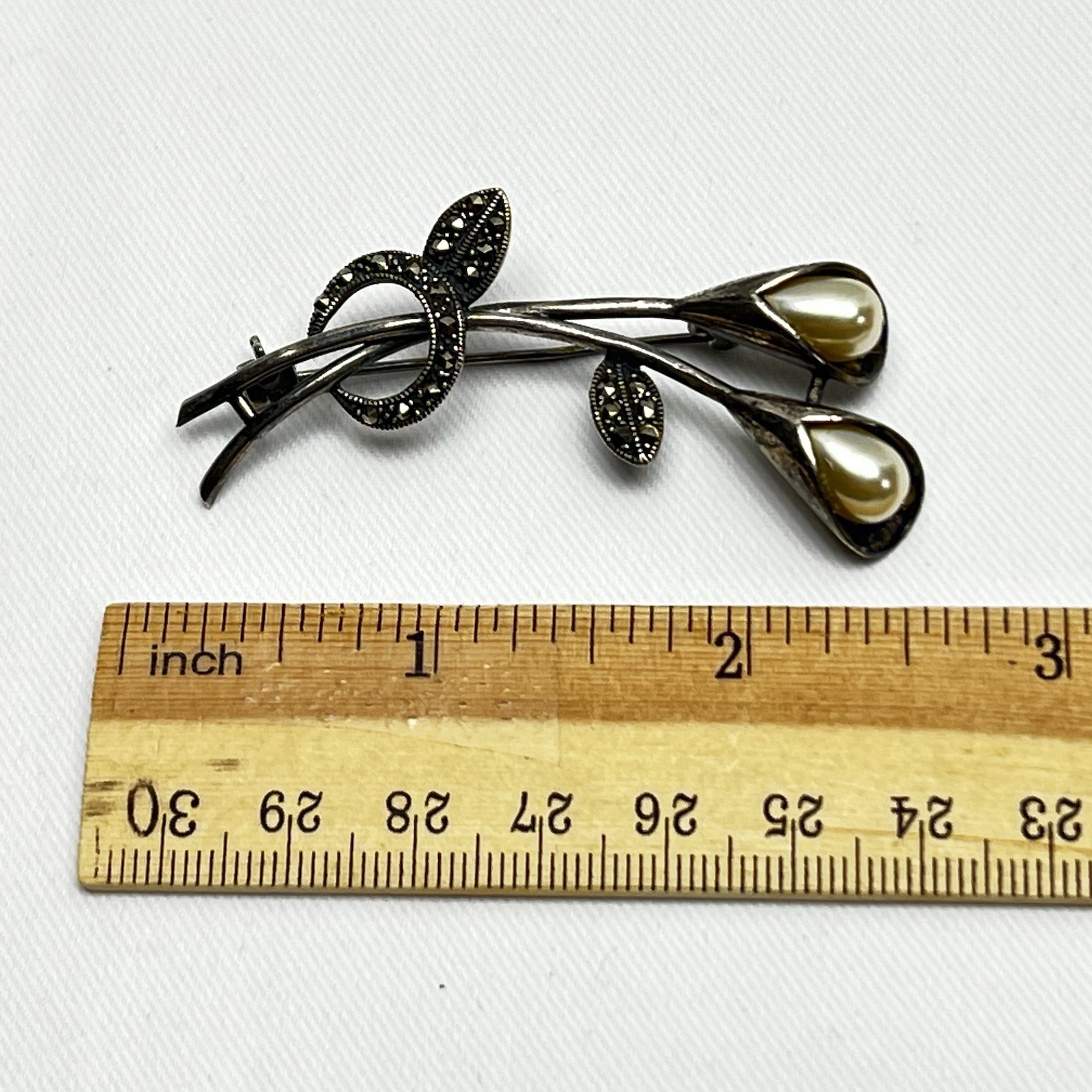 Vtg Silver Calla Lily Brushed Elongated Stems Marcasite Faux Pearls Pin Brooch