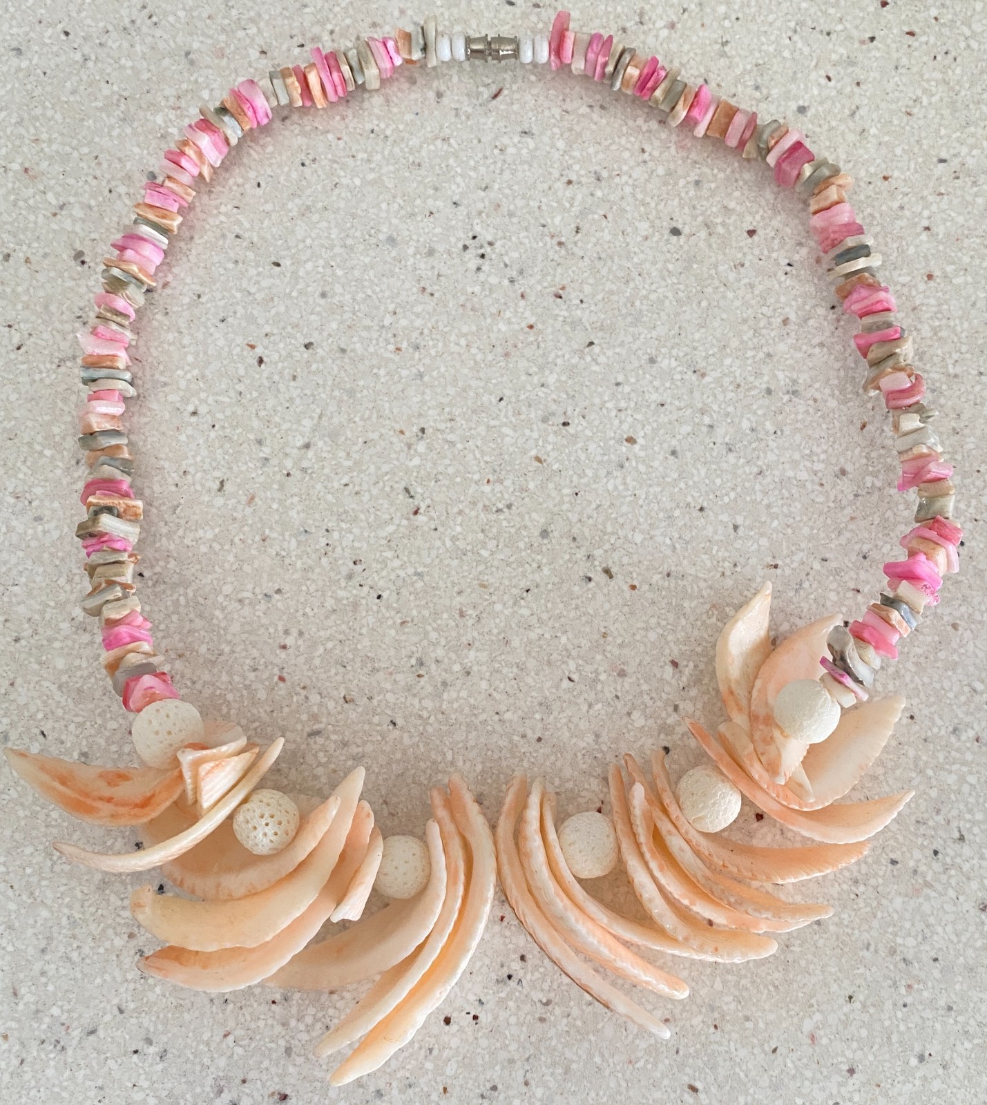 Vintage Philippines Pink Puka Shell Spike Statement Necklace 18″ Beach Vacation