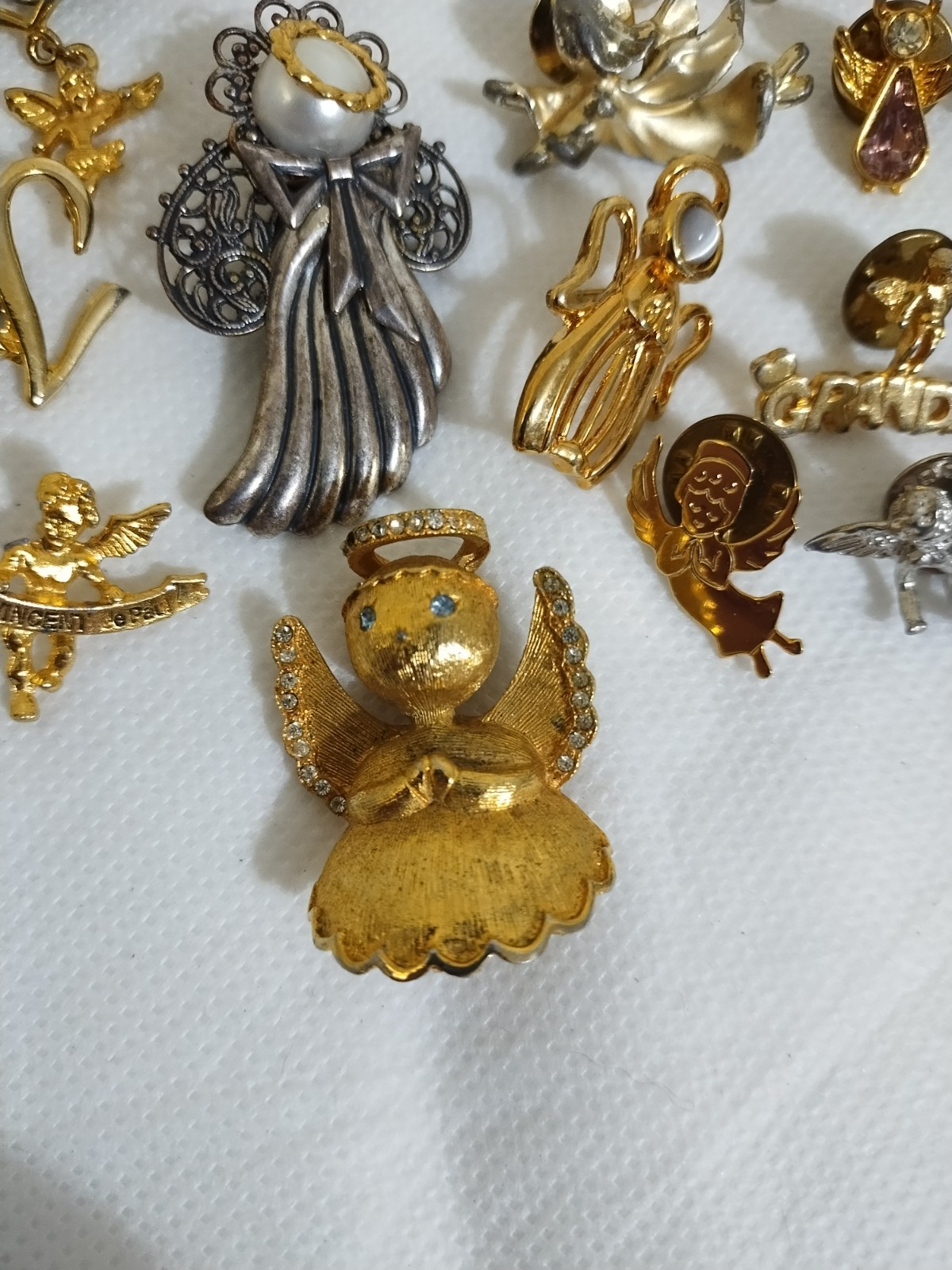 Vintage to Now ANGELS Pins Brooches 25 Pcs Read Description!